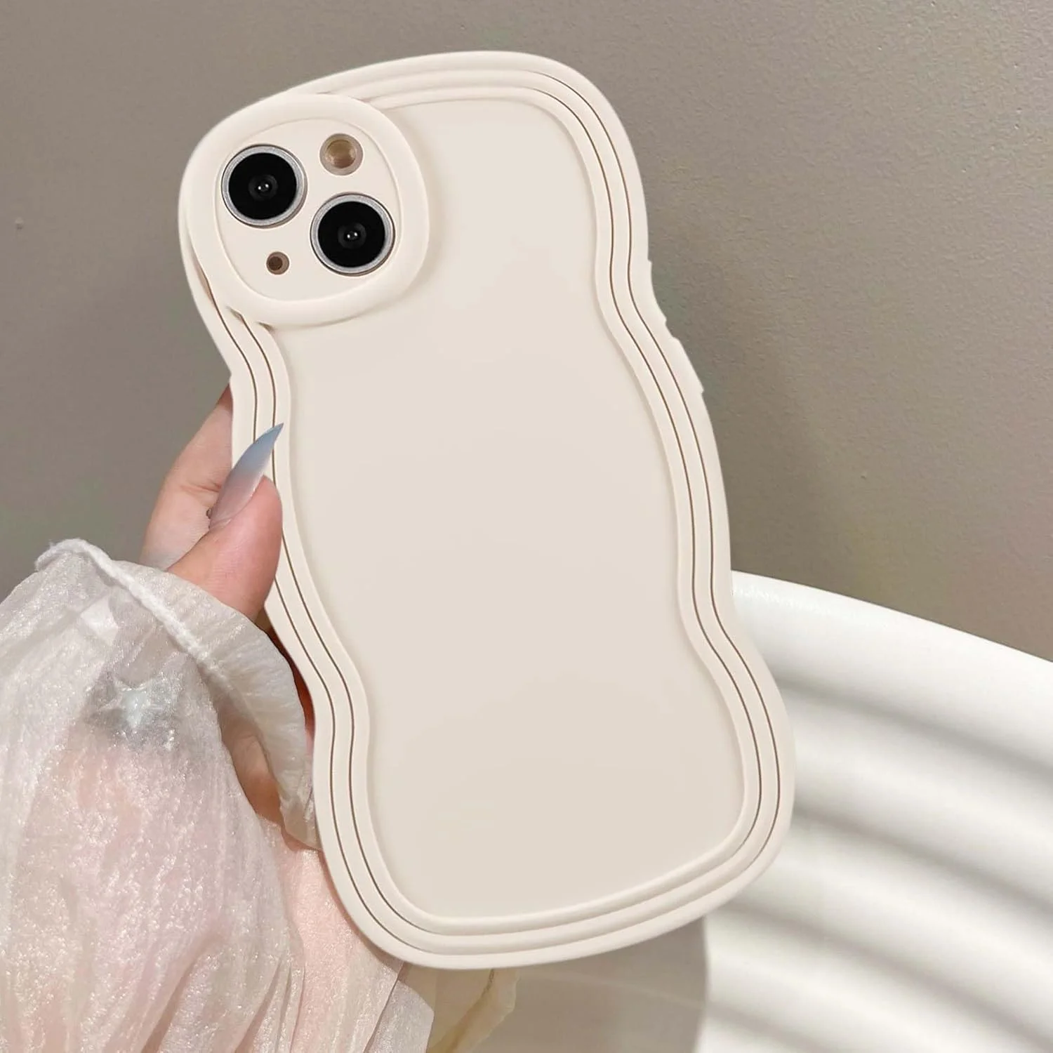 قاب گوشی یوبای مناسب برای آیفون 15 با صفحه نمایش 6.1 اینچی، قاب شفاف و فانتزی با لبه موجی برای دختران، پوشش باریک و مقاوم در برابر ضربه، بامپر نرم و لوکس با روکش TPU، قاب گوشی زیبا با روکش - سفید قاب گوشی یوبای مناسب برای آیفون 15 با صفحه نمایش 6.1 اینچی، قاب شفاف و فانتزی با لبه موجی برای دختران، پوشش باریک و مقاوم در برابر ضربه، بامپر نرم و لوکس با روکش TPU، قاب گوشی زیبا با روکش - سفید