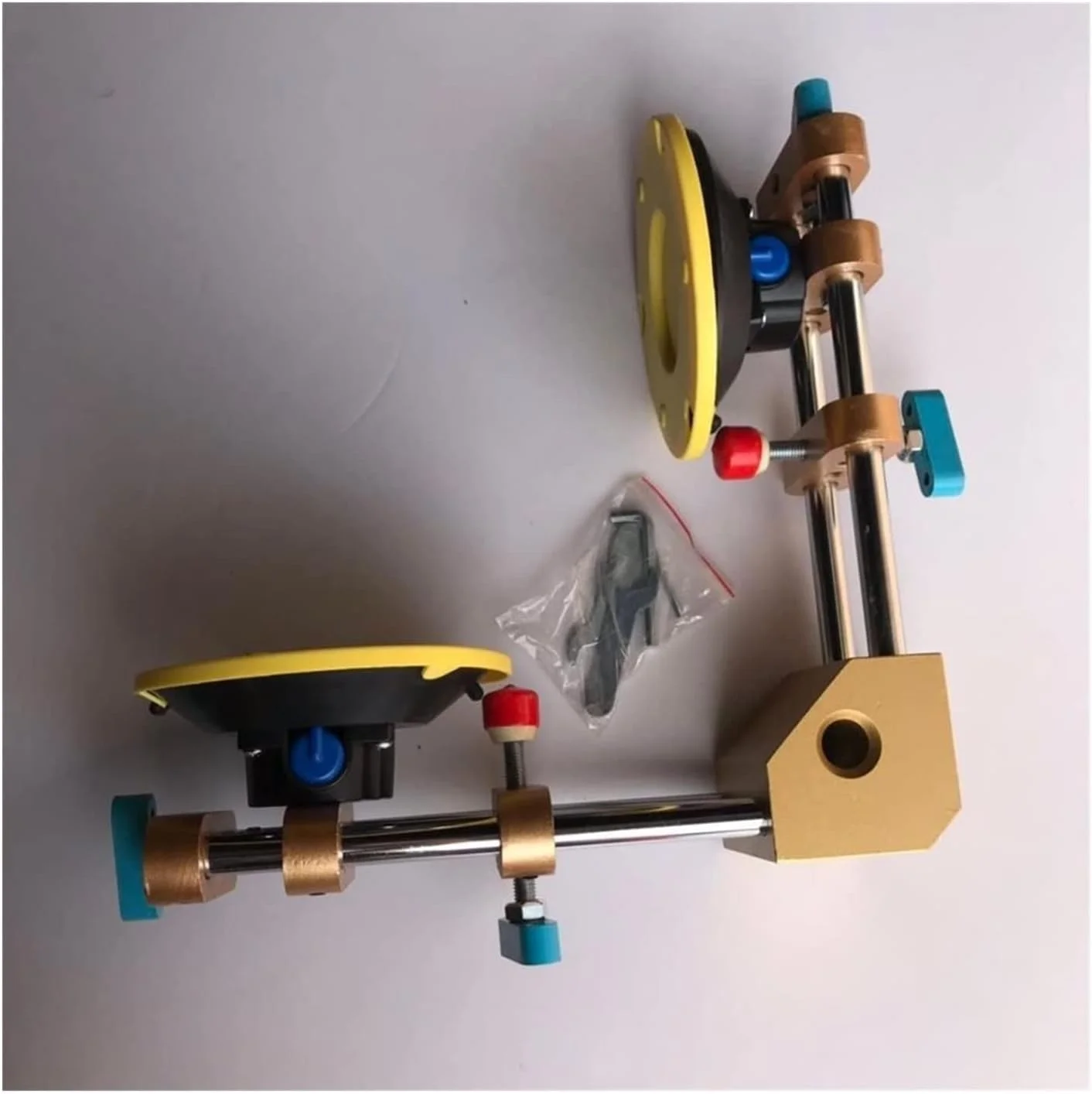 زاویه گیر 90 درجه برای نصب سنگ با فنجان های مکنده، گوشه عمودی برای نصب اسلب سنگی، تنظیم دقیق و اتصال آسان گیره های مکنده رومیزی (رنگ: 1 جفت، سایز: تک سایز) زاویه گیر 90 درجه برای نصب سنگ با فنجان های مکنده، گوشه عمودی برای نصب اسلب سنگی، تنظیم دقیق و اتصال آسان گیره های مکنده رومیزی (رنگ: 1 جفت، سایز: تک سایز)