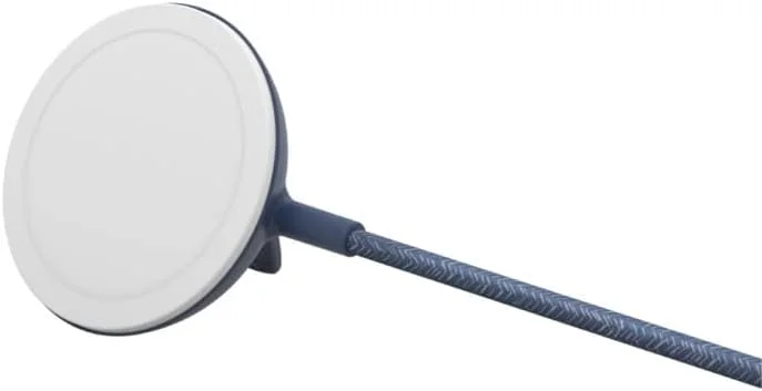 پد شارژر بیسیم قابل حمل بلکین با MagSafe (شارژ سریع تا 15 وات، پایه نگهدارنده برای سازگاری بینقص با سری iPhone 14، iPhone 13 و iPhone 12، منبع تغذیه شامل نمیشود) - آبی پد شارژر بیسیم قابل حمل بلکین با MagSafe (شارژ سریع تا 15 وات، پایه نگهدارنده برای سازگاری بینقص با سری iPhone 14، iPhone 13 و iPhone 12، منبع تغذیه شامل نمیشود) - آبی