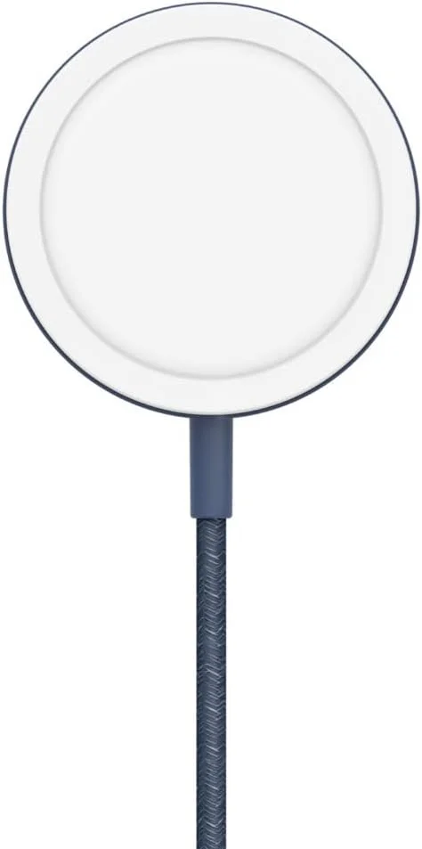 پد شارژر بیسیم قابل حمل بلکین با MagSafe (شارژ سریع تا 15 وات، پایه نگهدارنده برای سازگاری بینقص با سری iPhone 14، iPhone 13 و iPhone 12، منبع تغذیه شامل نمیشود) - آبی پد شارژر بیسیم قابل حمل بلکین با MagSafe (شارژ سریع تا 15 وات، پایه نگهدارنده برای سازگاری بینقص با سری iPhone 14، iPhone 13 و iPhone 12، منبع تغذیه شامل نمیشود) - آبی