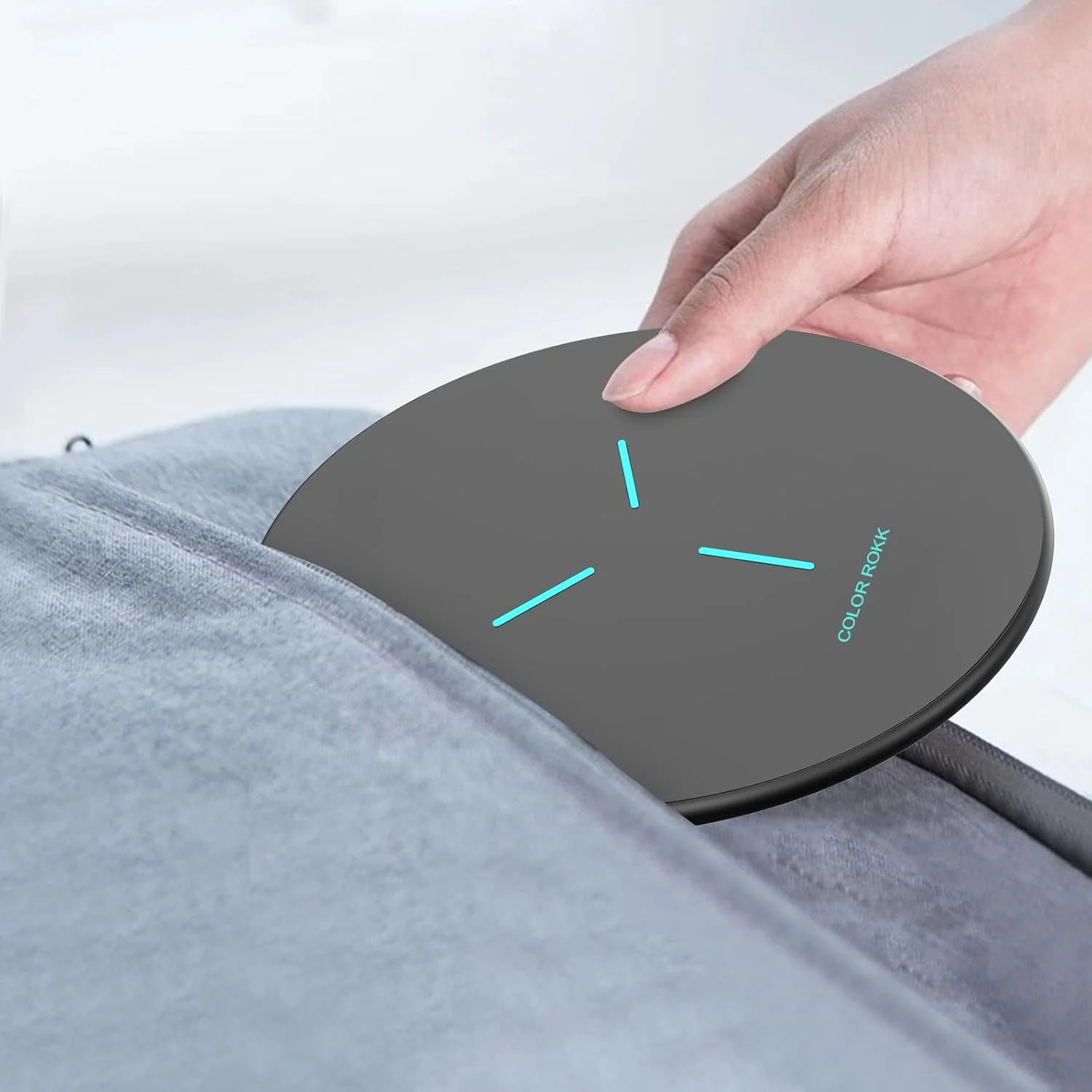 پد شارژر بی‌سیم رنگی Rokk، شارژ سریع بی‌سیم 15 واتی Qi-Certified برای آیفون 13/13 پرو/13 مینی/13 پرو مکس/12/SE 2020/11، سامسونگ گلکسی S21/S20/Note 10/S10، ایرپادز پرو (بدون آداپتور AC)