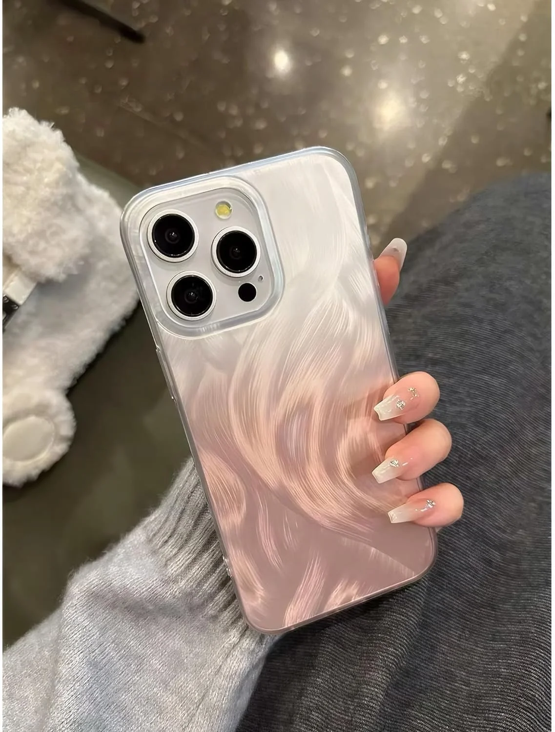 قاب محافظ جمع و جور و زیبای BCTH برای آیفون 16 پرو مکس، طراحی لیزری مات و محو شونده براق، هدیه ای برای بانوان و دختران (صورتی)