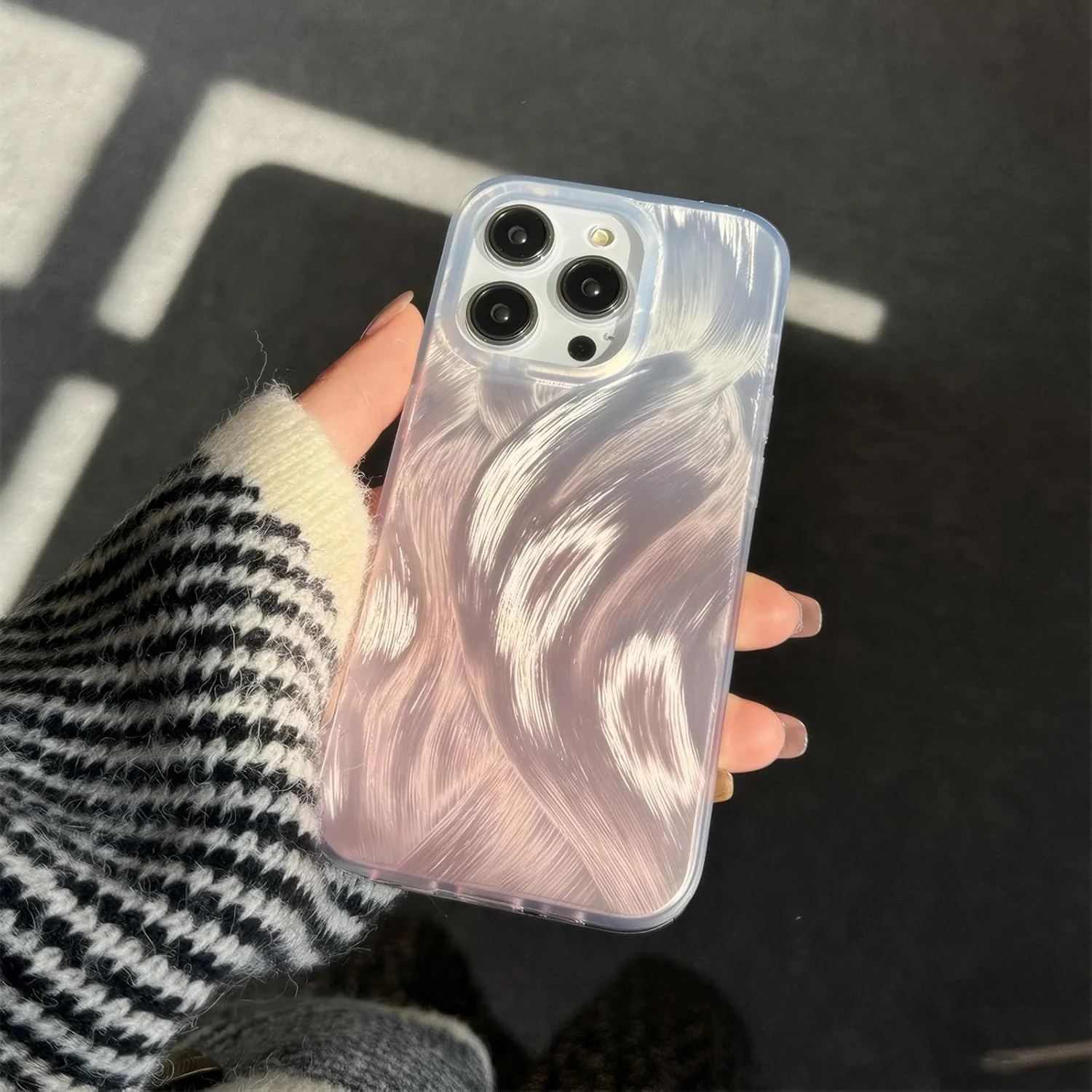 قاب محافظ جمع و جور و زیبای BCTH برای آیفون 16 پرو مکس، طراحی لیزری مات و محو شونده براق، هدیه ای برای بانوان و دختران (صورتی)