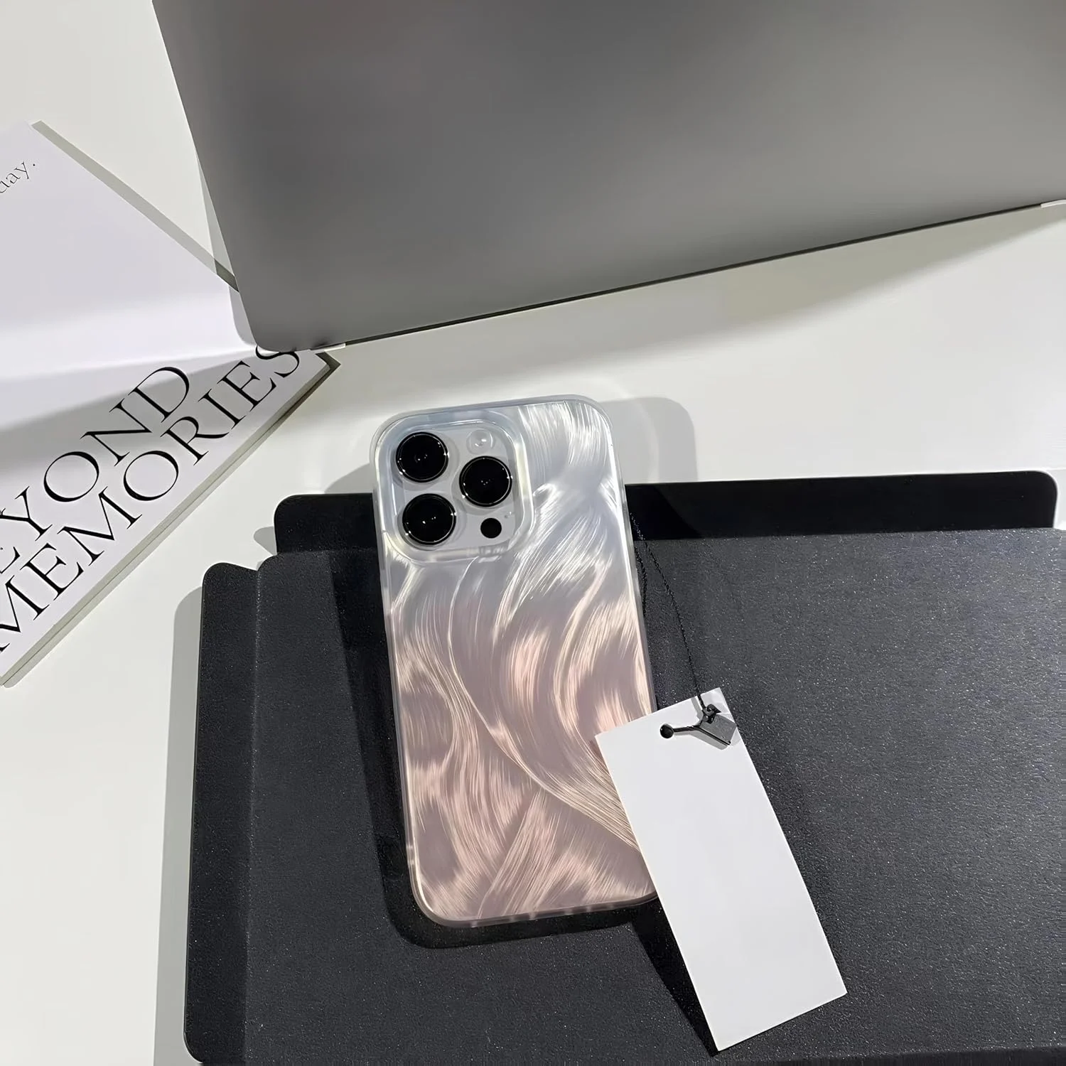 قاب محافظ جمع و جور و زیبای BCTH برای آیفون 16 پرو مکس، طراحی لیزری مات و محو شونده براق، هدیه ای برای بانوان و دختران (صورتی)