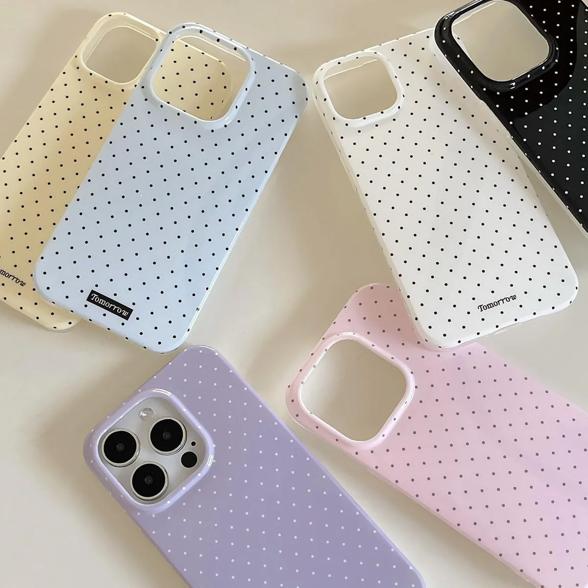 قاب گوشی موبایل Reownest طرح خال خالی مناسب برای آیفون 13 / آیفون 14، قاب با طراحی زیبا و شیک موج دار، مناسب برای دختران و بانوان، کاور TPU نرم، فوق العاده نازک، سیلیکونی و ضد ضربه قاب گوشی موبایل Reownest طرح خال خالی مناسب برای آیفون 13 / آیفون 14، قاب با طراحی زیبا و شیک موج دار، مناسب برای دختران و بانوان، کاور TPU نرم، فوق العاده نازک، سیلیکونی و ضد ضربه