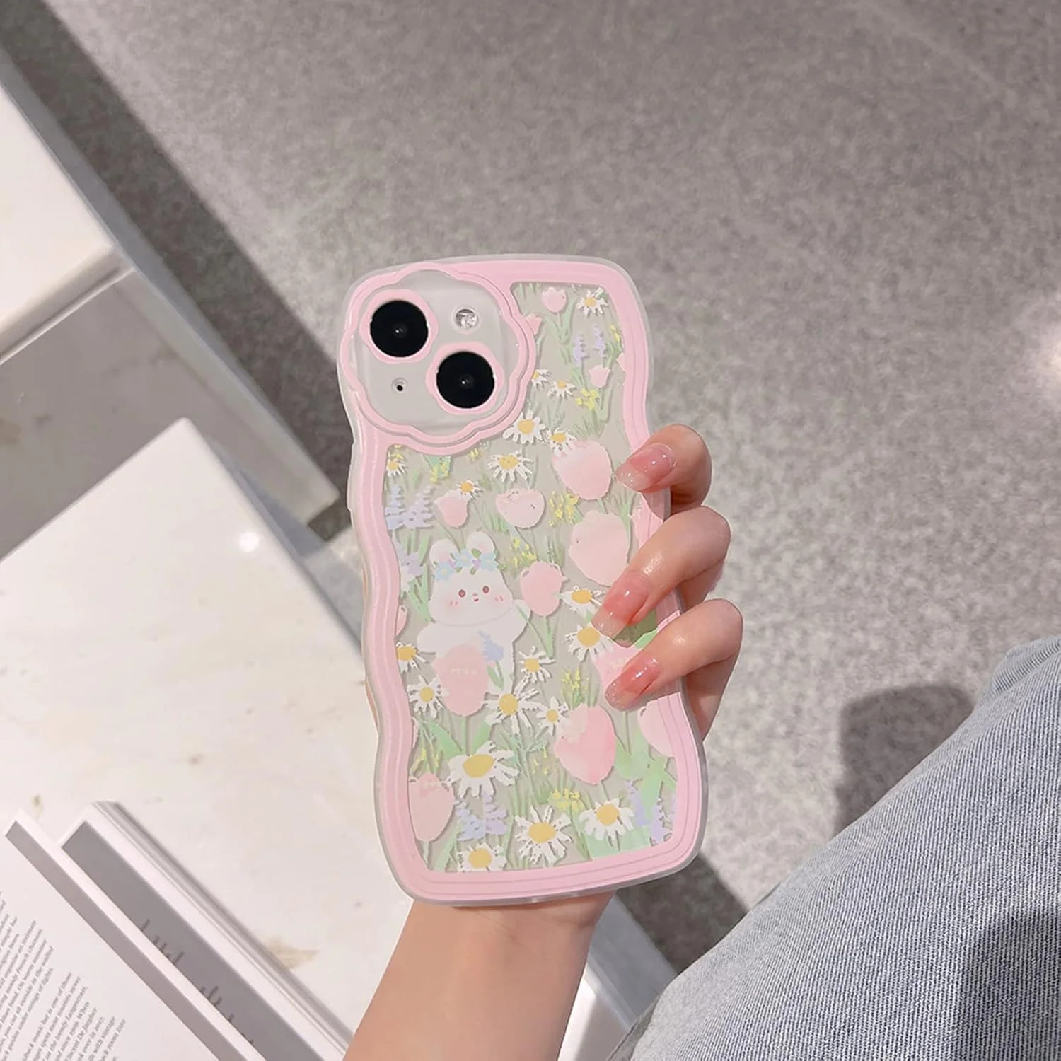 کاور محافظ گوشی آیفون 13 طرح خرگوش گلدار کارتونی شفاف با بند مچی مهره دار قلبی مناسب دخترانه، جنس TPU نرم و محافظ کامل - طرح خرگوش گلدار کاور محافظ گوشی آیفون 13 طرح خرگوش گلدار کارتونی شفاف با بند مچی مهره دار قلبی مناسب دخترانه، جنس TPU نرم و محافظ کامل - طرح خرگوش گلدار