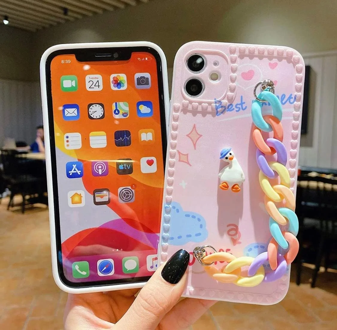 قاب گوشی آیفون 13 پرو، کاور محافظ موبایل طرح کارتونی رنگین کمانی و زنجیر، طرح اردک بامزه مناسب دختران، کاور محافظ کامل بدنه قاب گوشی آیفون 13 پرو، کاور محافظ موبایل طرح کارتونی رنگین کمانی و زنجیر، طرح اردک بامزه مناسب دختران، کاور محافظ کامل بدنه