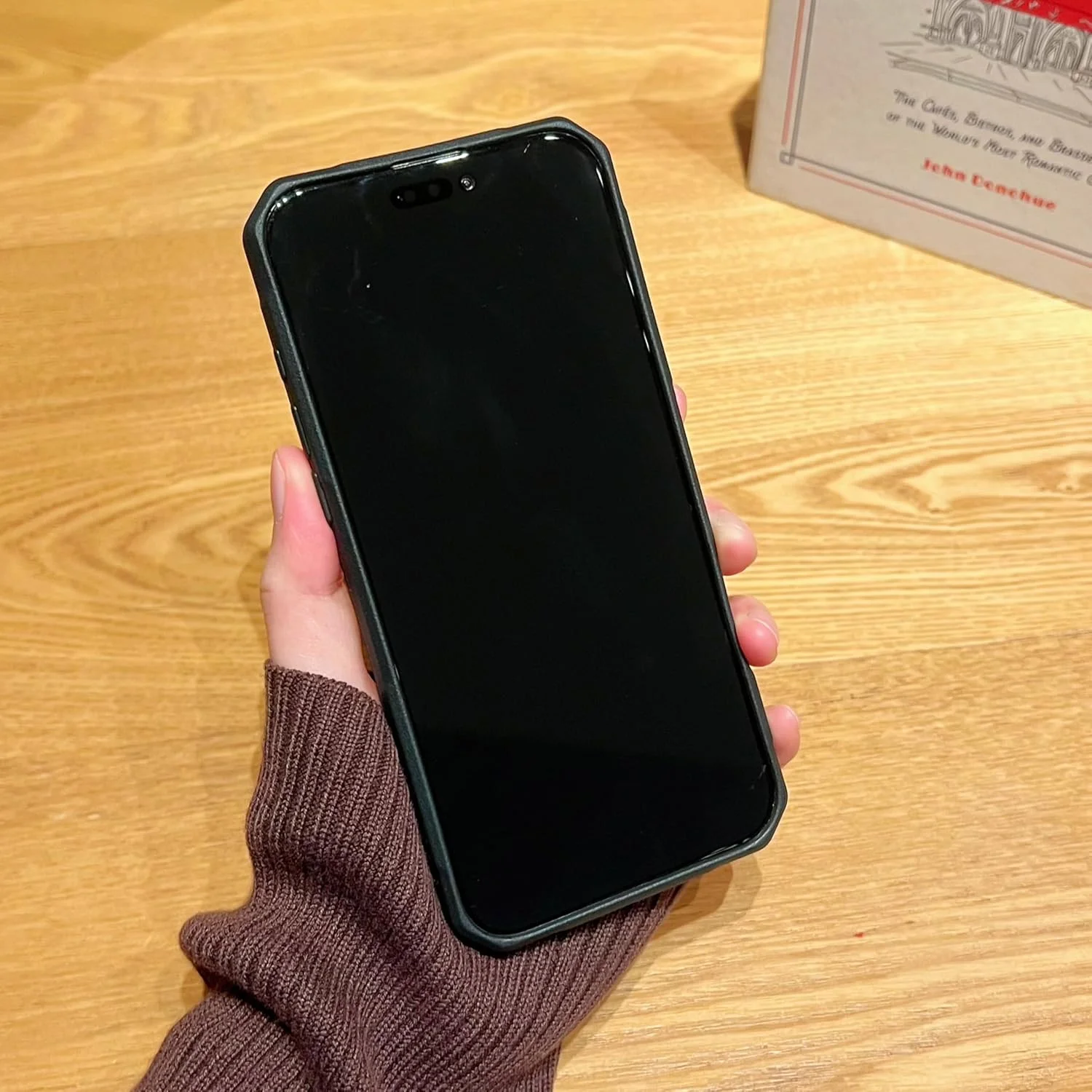 قاب محافظ گوشی آیفون 15 پرو زنولاکس خاکستری – کاور مقاوم با حلقه مغناطیسی استند | محافظت در برابر سقوط نظامی | بافت فیبر کربنی ضد ضربه | پشتیبانی از شارژ بی سیم مغناطیسی | کافر ایفون 15 برو قاب محافظ گوشی آیفون 15 پرو زنولاکس خاکستری – کاور مقاوم با حلقه مغناطیسی استند | محافظت در برابر سقوط نظامی | بافت فیبر کربنی ضد ضربه | پشتیبانی از شارژ بی سیم مغناطیسی | کافر ایفون 15 برو