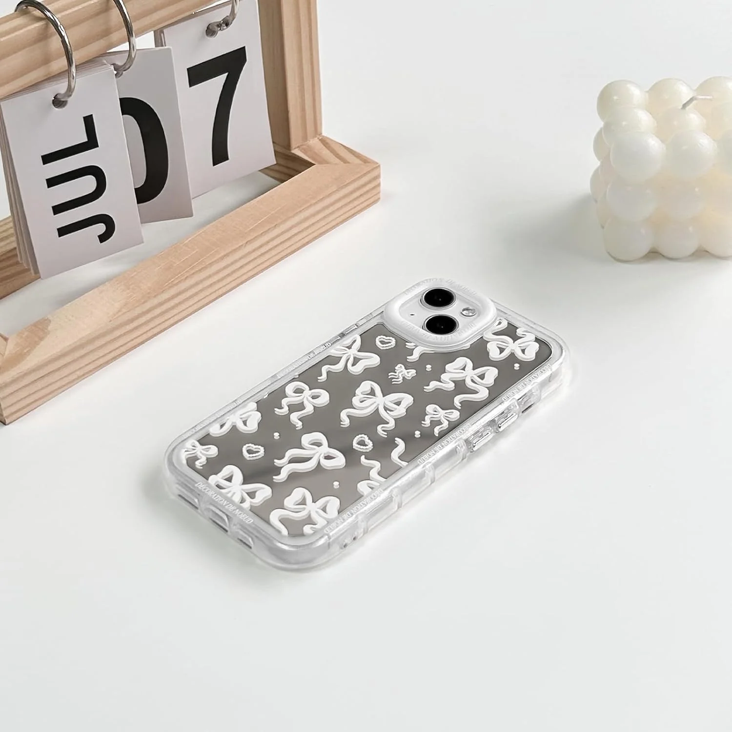 کاور گوشی آیفون 14 طرح پاپیون آینه ای زیبا، محافظ نقره ای ضد ضربه - پاپیون سفید کاور گوشی آیفون 14 طرح پاپیون آینه ای زیبا، محافظ نقره ای ضد ضربه - پاپیون سفید