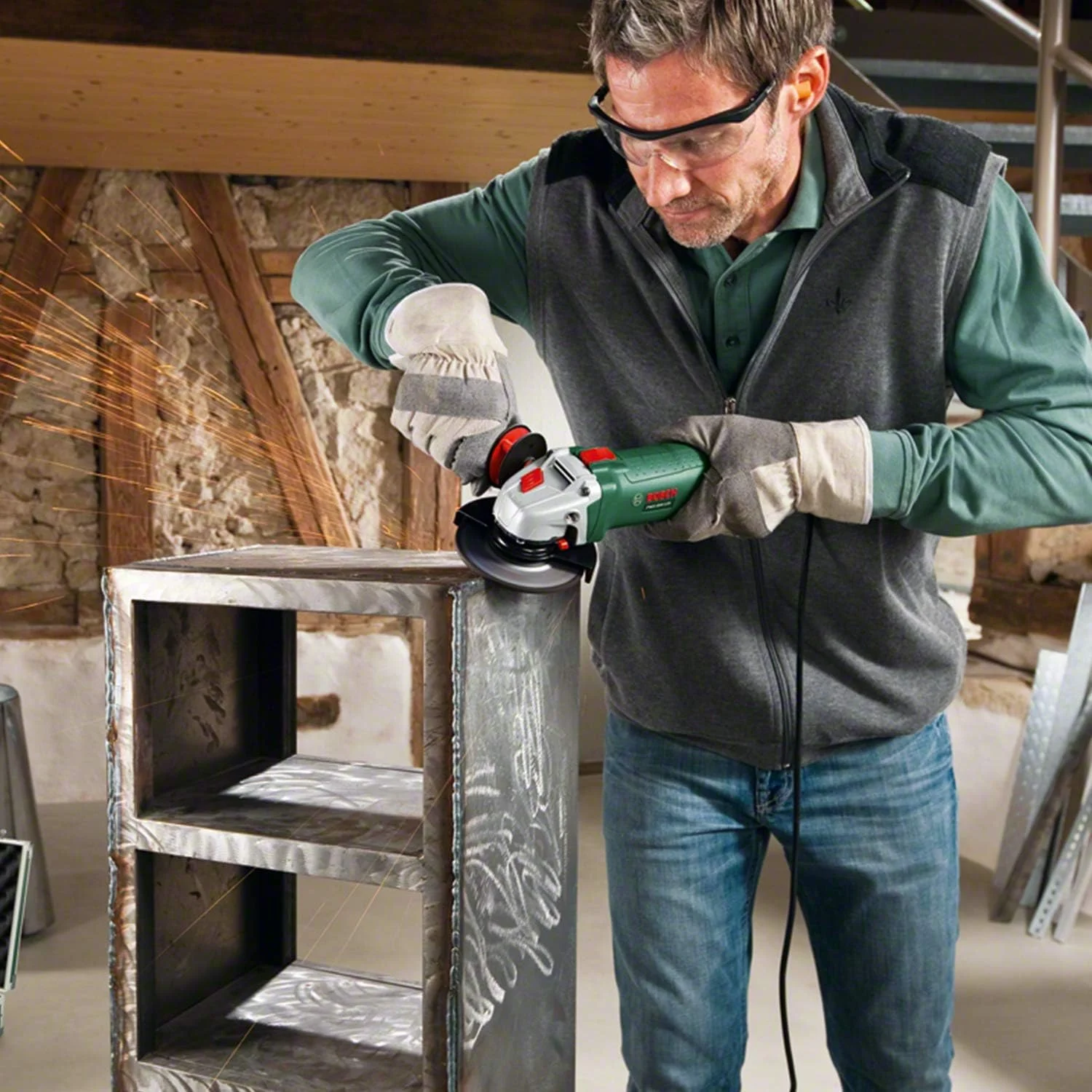 دستگاه فرز زاویه ای بوش PWS 850-125 (850 وات، قطر صفحه: 125 میلی متر، در جعبه سیستم | سایز M) دستگاه فرز زاویه ای بوش PWS 850-125 (850 وات، قطر صفحه: 125 میلی متر، در جعبه سیستم | سایز M)