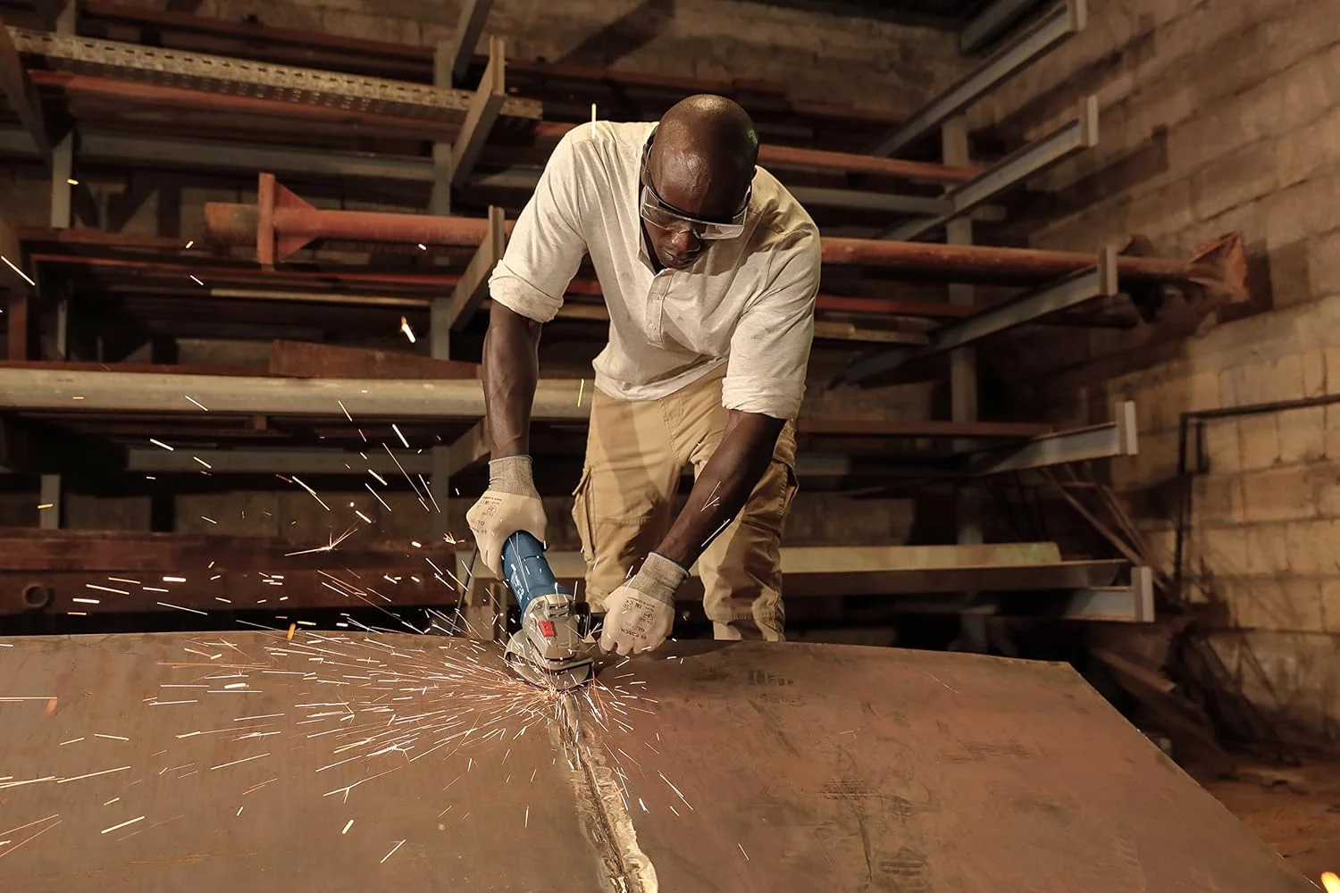 فرز سنگبری بوش GWS 9-115 CN، آبی فرز سنگبری بوش GWS 9-115 CN، آبی