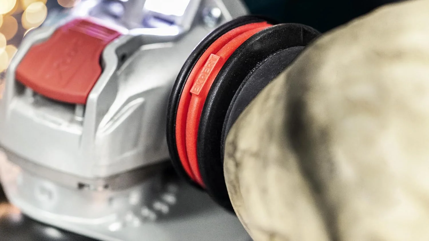 دسته کمکی ضد لرزش بوش مدل Expert مناسب فرزهای زاویه ای M10 (210 x 80 میلی متر، لوازم جانبی حرفه ای فرزهای زاویه ای کوچک) دسته کمکی ضد لرزش بوش مدل Expert مناسب فرزهای زاویه ای M10 (210 x 80 میلی متر، لوازم جانبی حرفه ای فرزهای زاویه ای کوچک)