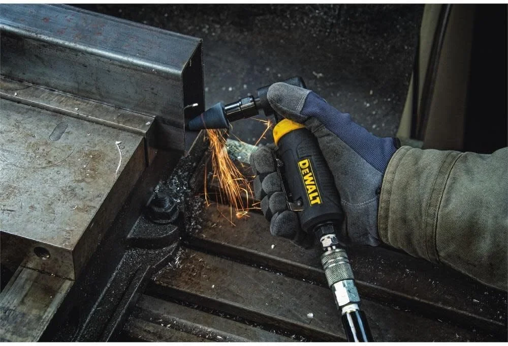 فرز انگشتی بادی دِوالت، زاویه دار (DWMT70782L) فرز انگشتی بادی دِوالت، زاویه دار (DWMT70782L)