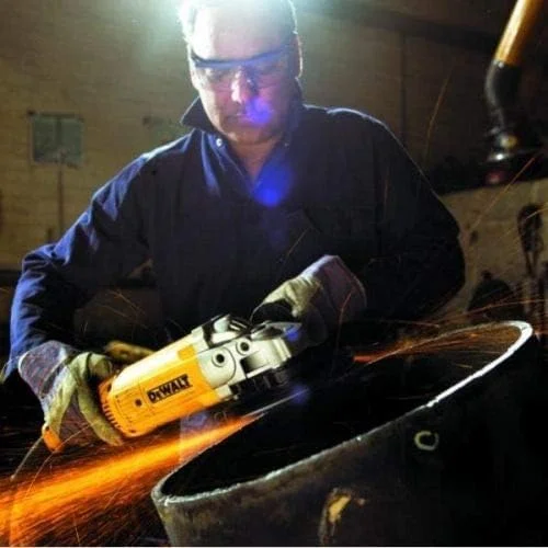 دستگاه فرز زاویه ای بزرگ DEWALT، ۱۸۰ میلی متر (۷ اینچ)