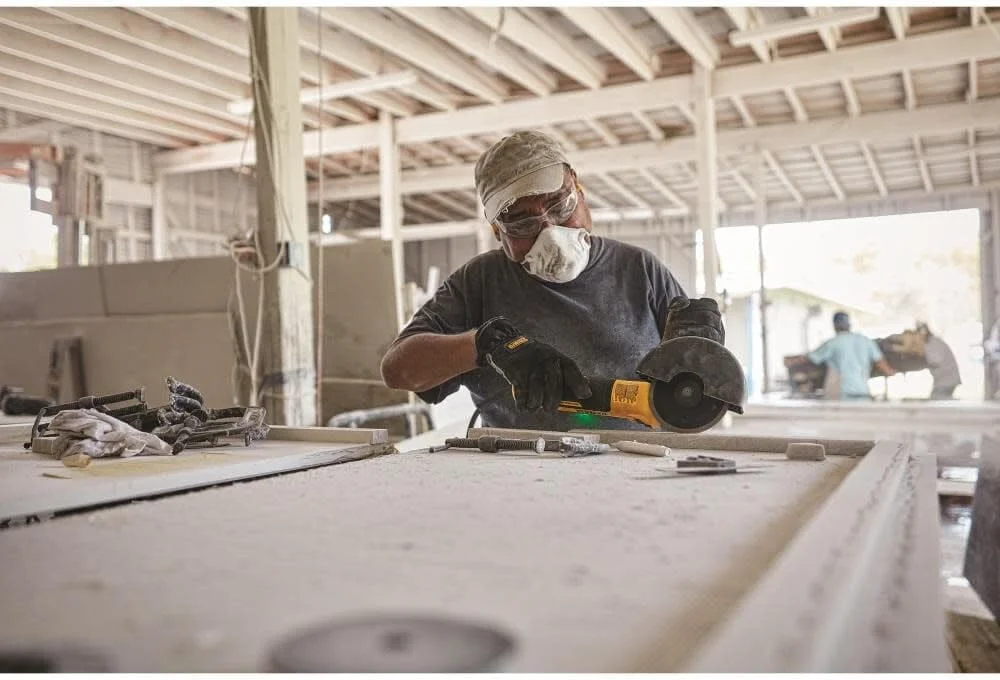 فرز سنگبری دِوالت، 12.7 تا 15.24 سانتی متر، سرعت متغیر، کلید کشویی (DWE43240VS) فرز سنگبری دِوالت، 12.7 تا 15.24 سانتی متر، سرعت متغیر، کلید کشویی (DWE43240VS)