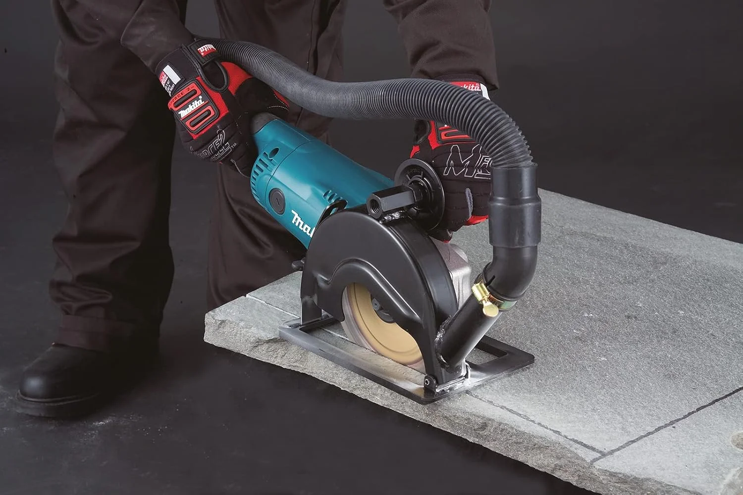 فرز سنگبری 230 میلیمتری 240 ولت مدل GA9020S/2 ماکیتا فرز سنگبری 230 میلیمتری 240 ولت مدل GA9020S/2 ماکیتا