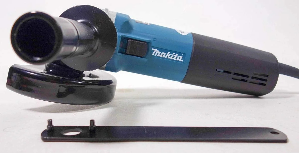 فرز سنگبری 1100 وات ماکیتا مدل GA5040Z - قطر 125 میلی متر فرز سنگبری 1100 وات ماکیتا مدل GA5040Z - قطر 125 میلی متر