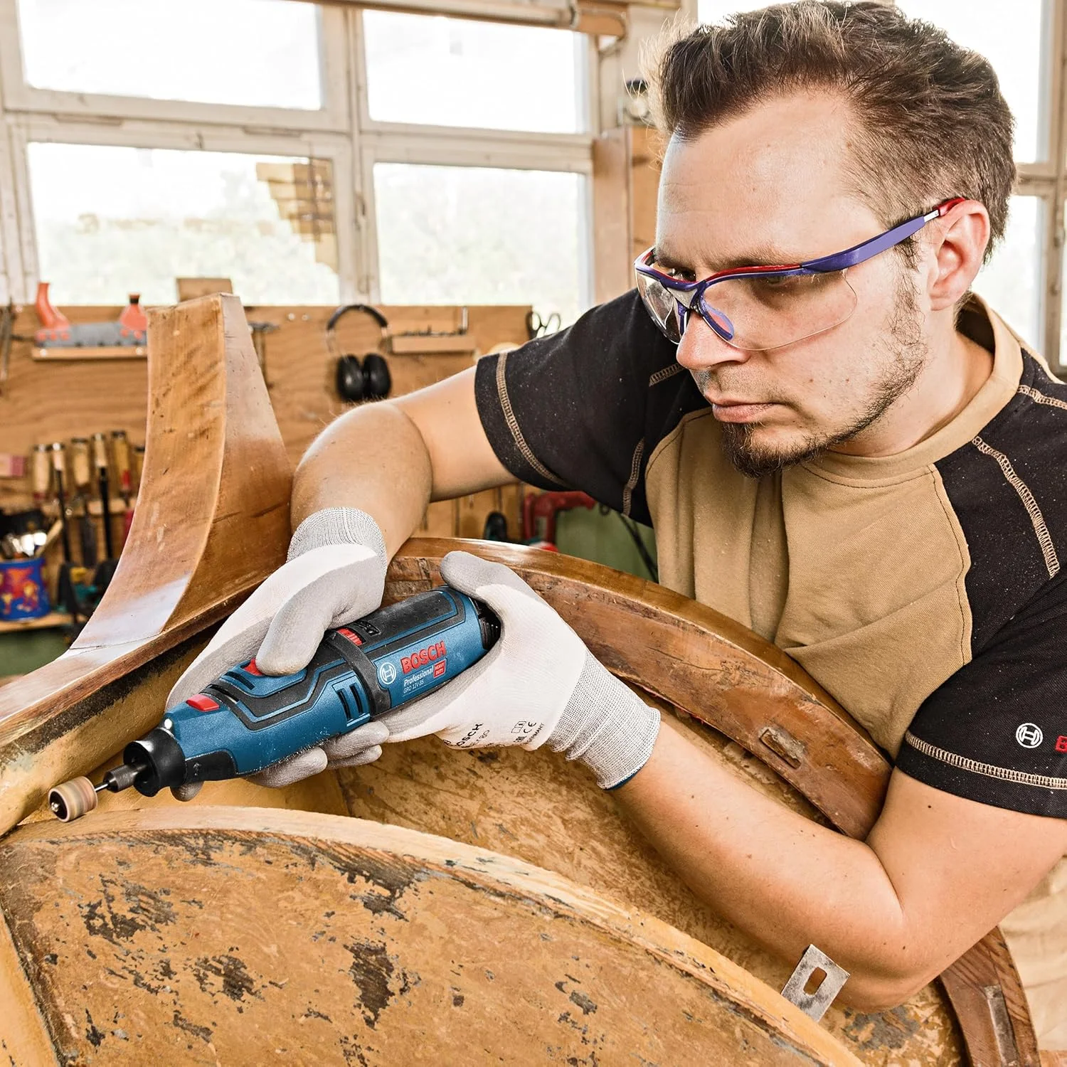 ابزار چرخشی چند منظوره شارژی بوش مدل Gro 12V-35 (بدون باتری و شارژر) - بسته بندی کارتنی ابزار چرخشی چند منظوره شارژی بوش مدل Gro 12V-35 (بدون باتری و شارژر) - بسته بندی کارتنی