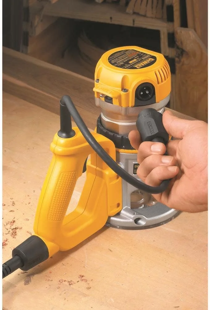 فرز انگشتی دیوالت، سرعت متغیر، دسته D، شروع نرم، 2-1/4 اسب بخار (DW618D) فرز انگشتی دیوالت، سرعت متغیر، دسته D، شروع نرم، 2-1/4 اسب بخار (DW618D)