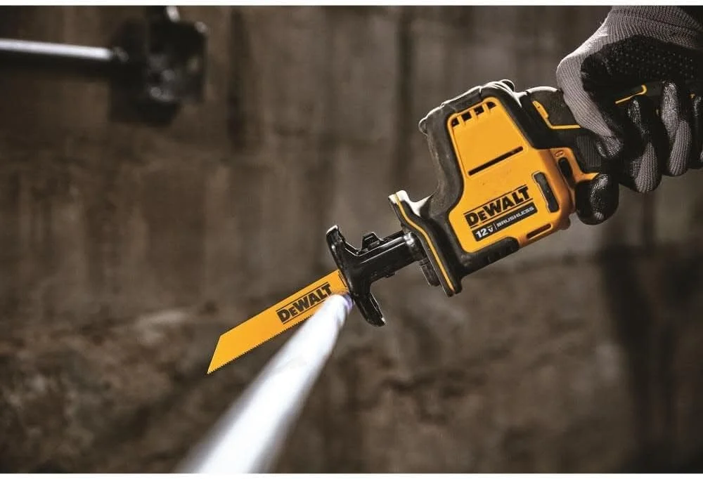 اره عمودبر شارژی 12 ولت DEWALT Xtreme، تک دستی، بی سیم، فقط ابزار (DCS312B) اره عمودبر شارژی 12 ولت DEWALT Xtreme، تک دستی، بی سیم، فقط ابزار (DCS312B)