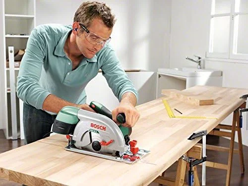 اتصال مخروطی BOSCH برای مکش بهتر گرد و غبار - محفظه CleanSystem (جمع کننده گرد و غبار) - صفحه پایه قوی برای ثبات بیشتر - قفل اسپیندل - دستگیره های نرم