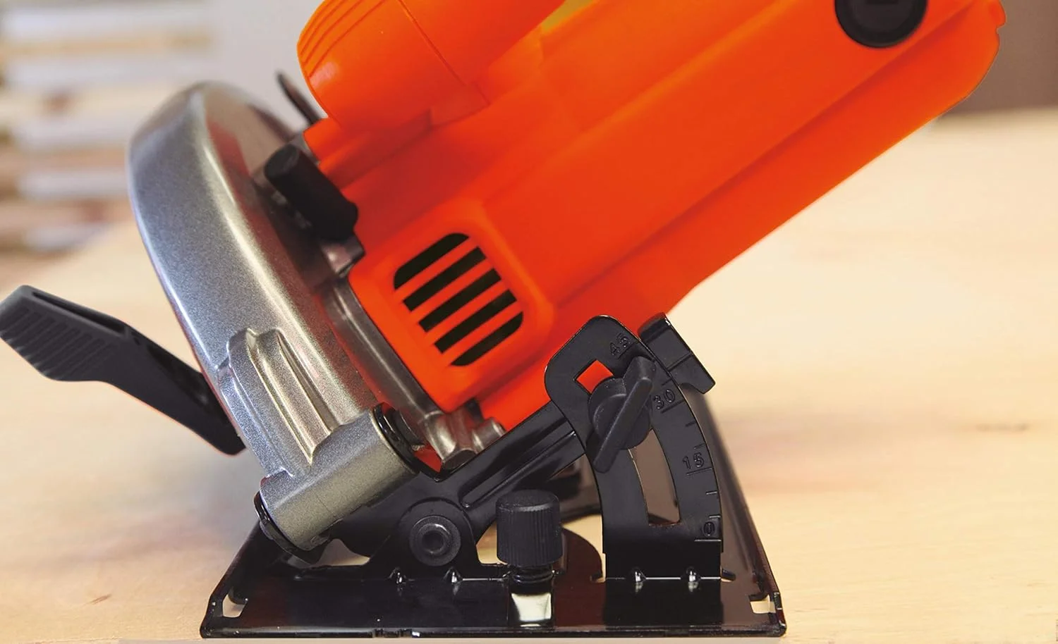 اره دیسکی بلک اند دکر مدل Sierra - CS1004-B5 اره دیسکی بلک اند دکر مدل Sierra - CS1004-B5