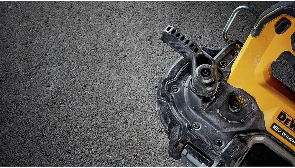 اره نواری شارژی فشرده 12 ولت مکس DEWALT XTREME، فقط ابزار (DCS375B) اره نواری شارژی فشرده 12 ولت مکس DEWALT XTREME، فقط ابزار (DCS375B)