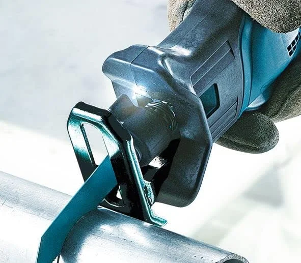 اره‌ی افقی بر Makita