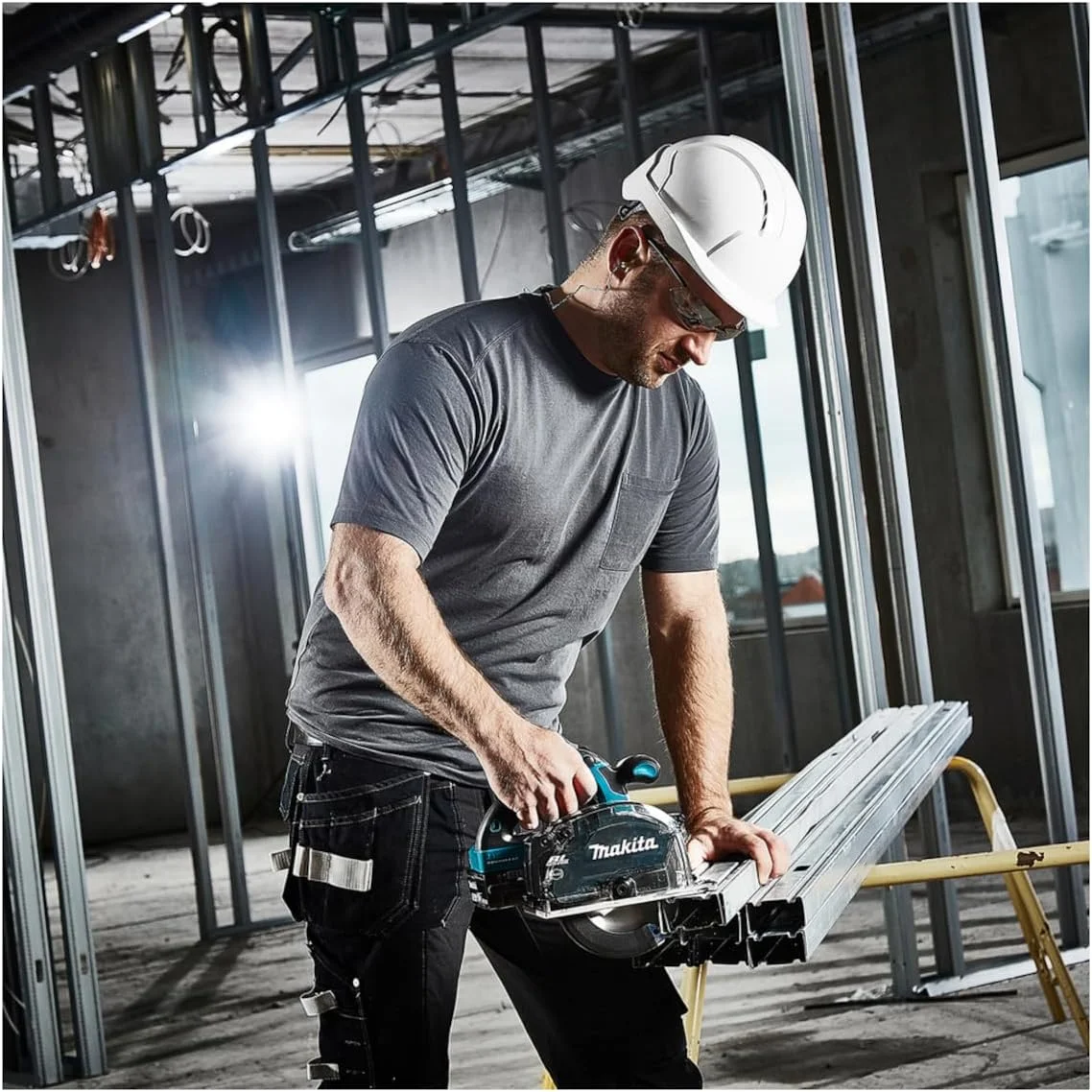 اره فلز بر ماکیتا DCS553ZJ، ۱۸ ولت، آبی، ۱۵۰ میلی متر