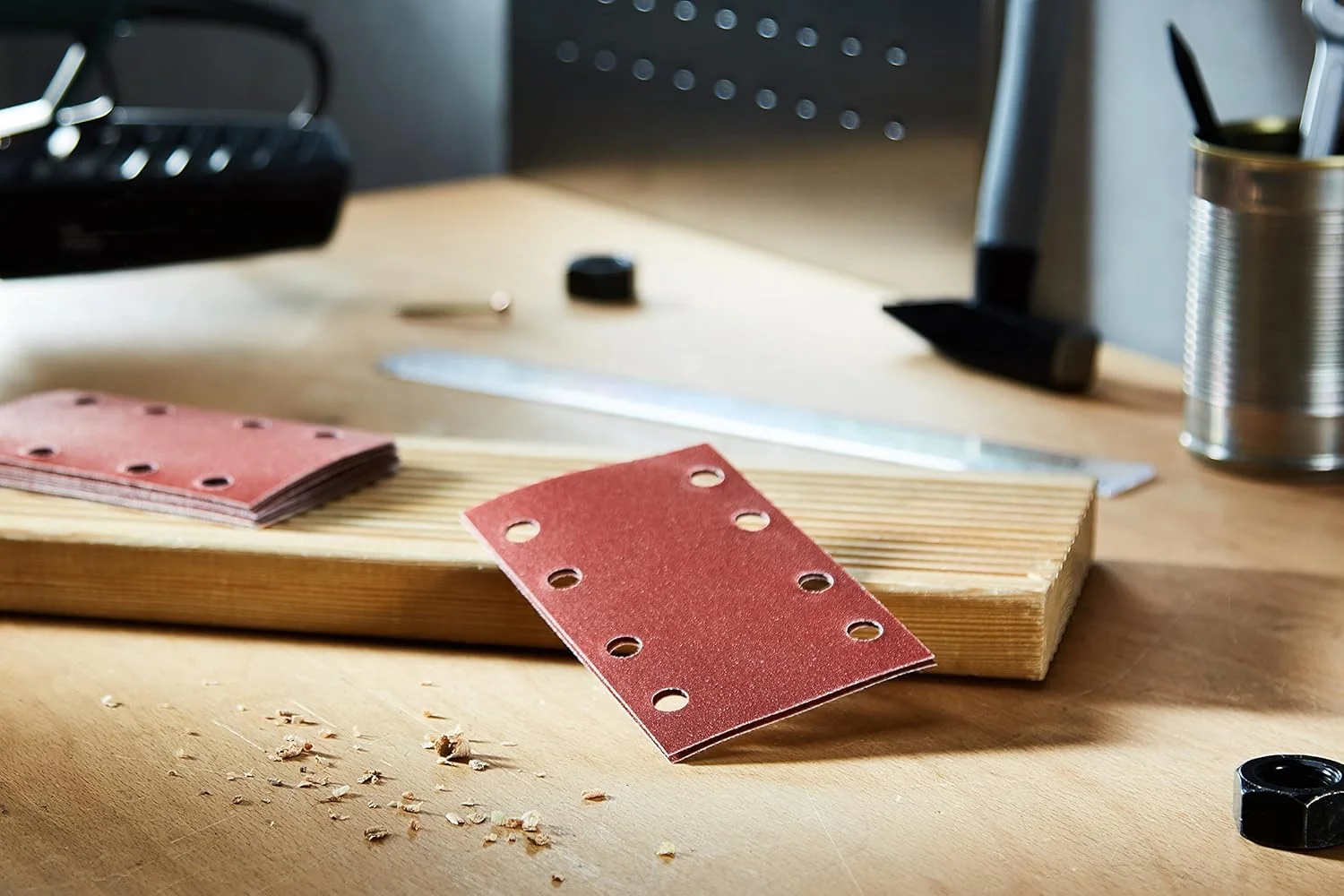 برگ سنباده 80 x 133 میلی متری بوش 2608605282 برای سنباده لرزان های بوش برگ سنباده 80 x 133 میلی متری بوش 2608605282 برای سنباده لرزان های بوش