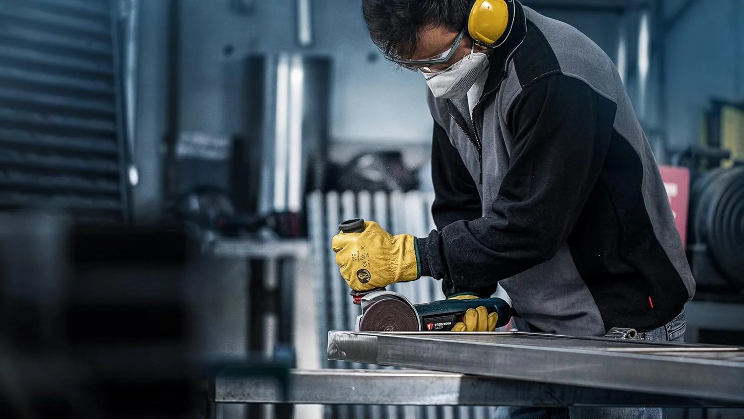 دیسک پشم شیشه اکسپرت N880 بوش پروفشنال (برای ورق های فولادی، Ø 125 میلی متر، زبری 600، لوازم جانبی سنباده لرزان تصادفی) دیسک پشم شیشه اکسپرت N880 بوش پروفشنال (برای ورق های فولادی، Ø 125 میلی متر، زبری 600، لوازم جانبی سنباده لرزان تصادفی)