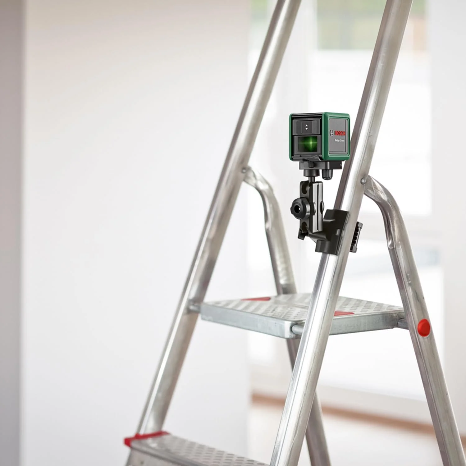 نگهدارنده چند منظوره بوش MM 2 (با محدوده گیره 10-60 میلی متر و تنظیم ارتفاع 40-95 میلی متر برای موقعیت یابی سریع و انعطاف پذیر لیزرهای خطی متقاطع، در جعبه مقوایی) نگهدارنده چند منظوره بوش MM 2 (با محدوده گیره 10-60 میلی متر و تنظیم ارتفاع 40-95 میلی متر برای موقعیت یابی سریع و انعطاف پذیر لیزرهای خطی متقاطع، در جعبه مقوایی)