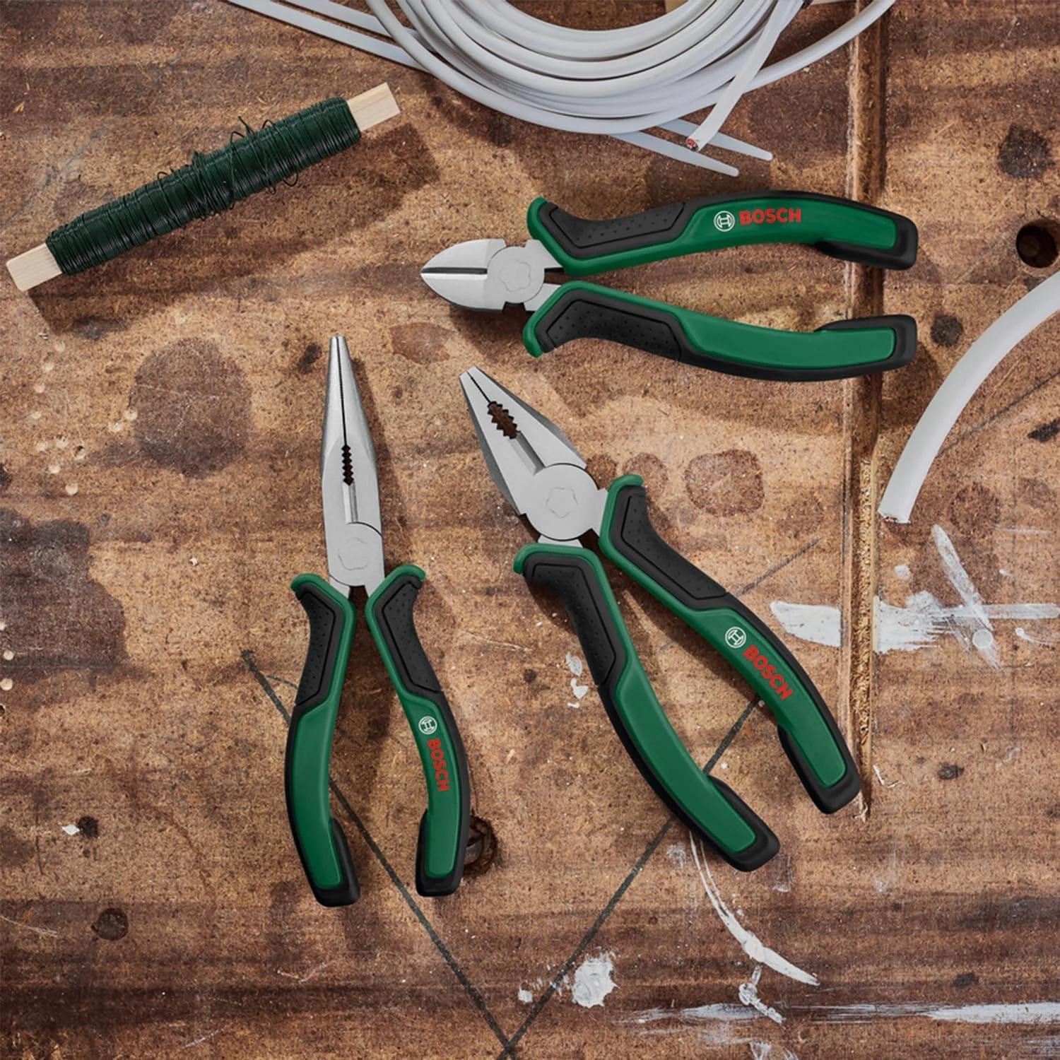 انبر دم باریک 180 میلیمتری بوش (دقیق، مقاوم، لبههای برش سختکاری شده القایی، سطح روکش نیکل برای افزایش مقاومت در برابر زنگ زدگی، طراحی ارگونومیک با دستگیره نرم) انبر دم باریک 180 میلیمتری بوش (دقیق، مقاوم، لبههای برش سختکاری شده القایی، سطح روکش نیکل برای افزایش مقاومت در برابر زنگ زدگی، طراحی ارگونومیک با دستگیره نرم)