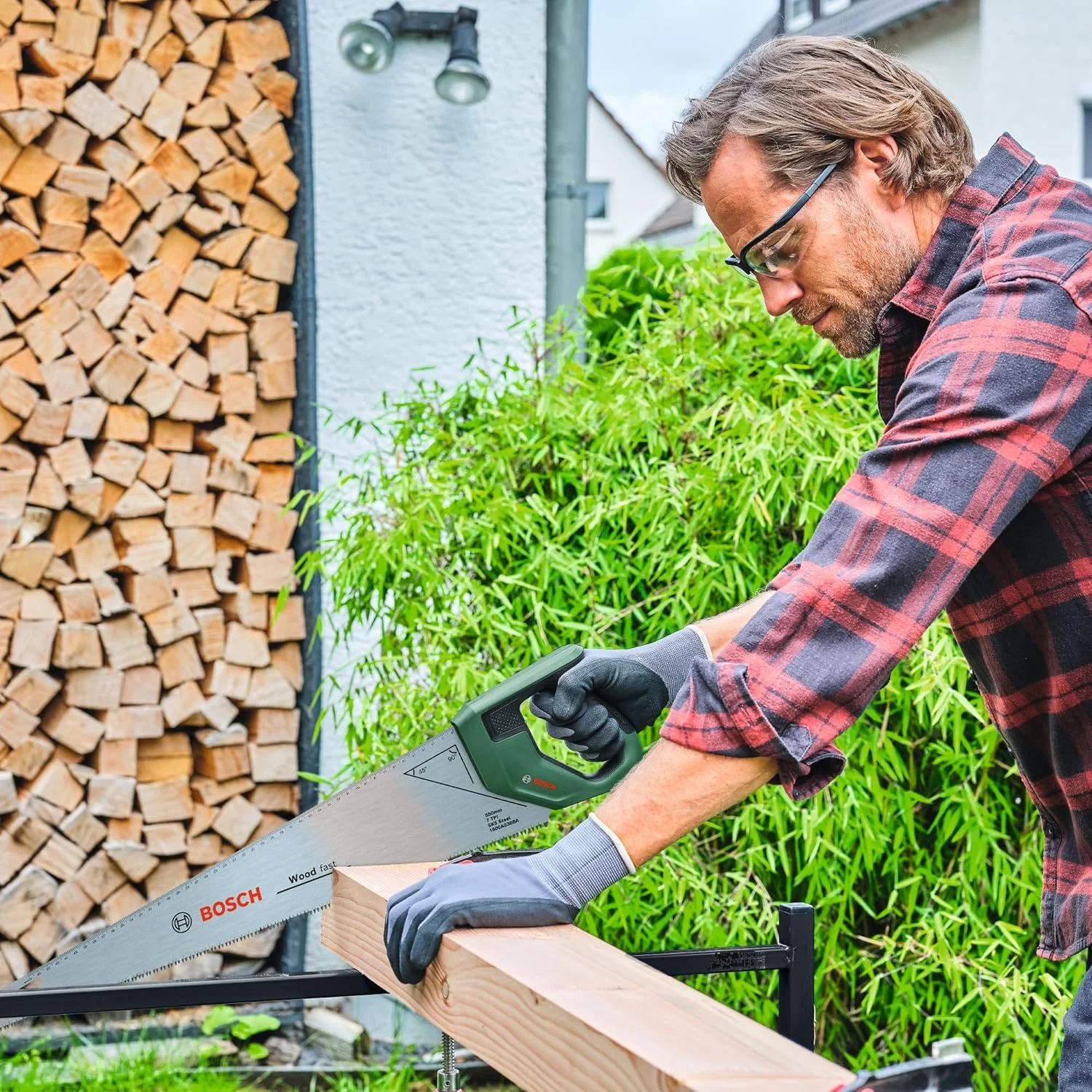 اره دستی بوش 550 میلی متر (تیغه اره فولادی SK5 برای برش سریع در چوب؛ 7 TPI؛ دندانه های سخت شده القایی؛ راهنمای علامت گذاری 45 درجه/90 درجه؛ مقیاس متریک 45 سانتی متری؛ دسته نرم ارگونومیک) اره دستی بوش 550 میلی متر (تیغه اره فولادی SK5 برای برش سریع در چوب؛ 7 TPI؛ دندانه های سخت شده القایی؛ راهنمای علامت گذاری 45 درجه/90 درجه؛ مقیاس متریک 45 سانتی متری؛ دسته نرم ارگونومیک)