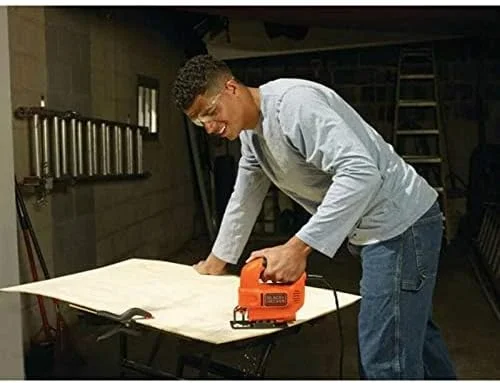 اره عمودبر جمع و جور بلک اند دکر مدل KS501-GB با توان 400 وات به همراه تیغه اره عمودبر جمع و جور بلک اند دکر مدل KS501-GB با توان 400 وات به همراه تیغه