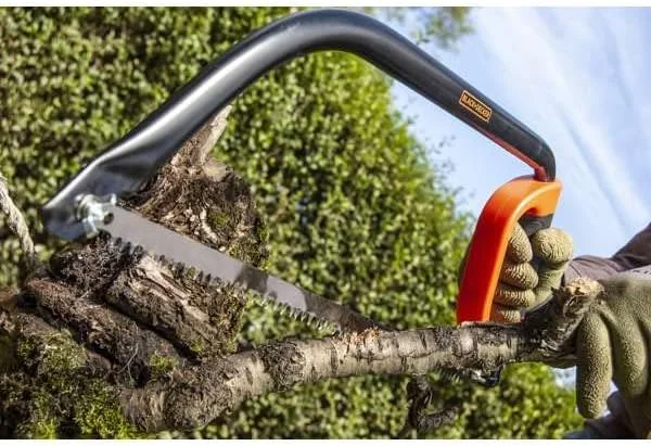 مجموعه اره دو تکه Black & Decker شامل اره کمانی 21 اینچی و اره تاشو 7.5 اینچی، نارنجی مجموعه اره دو تکه Black & Decker شامل اره کمانی 21 اینچی و اره تاشو 7.5 اینچی، نارنجی