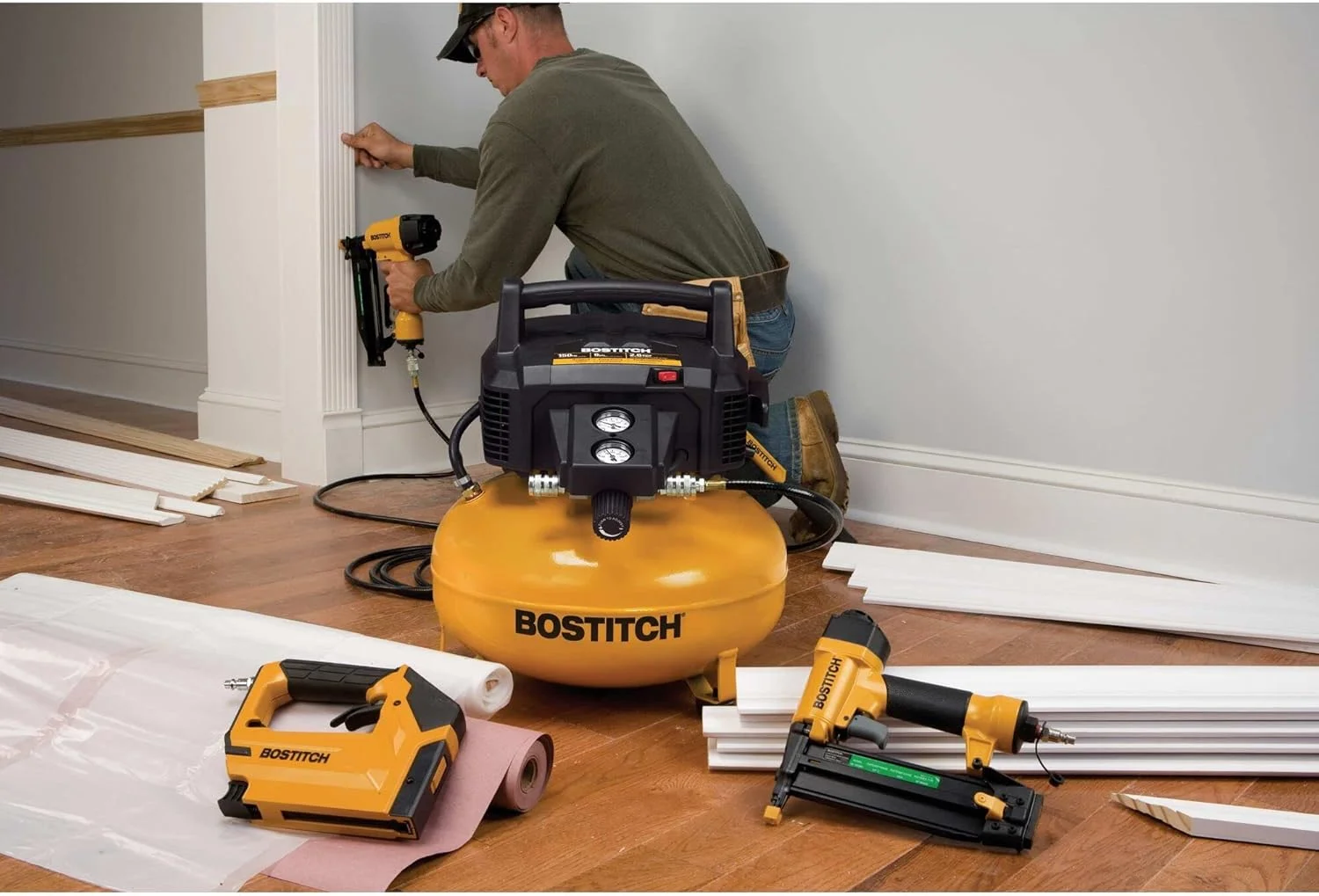 کمپرسور هوای پنکیکی بدون روغن 6 گالن Bostitch BTFP02012 با قدرت 0.8 اسب بخار