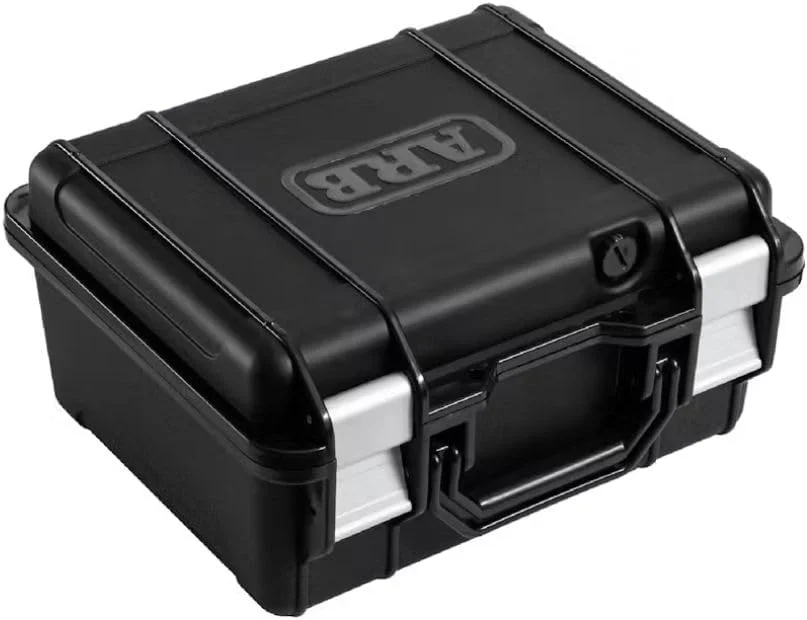 کمپرسور هوای بدون جاروبک ARB CKBLP12 با موتور قابل حمل ممتاز، 1.5 برابر خروجی بیشتر. ایده آل برای زمان باد کردن سریعتر تایر و ماجراجویی های خارج از جاده 4x4 - عرضه شده در سال 2025.