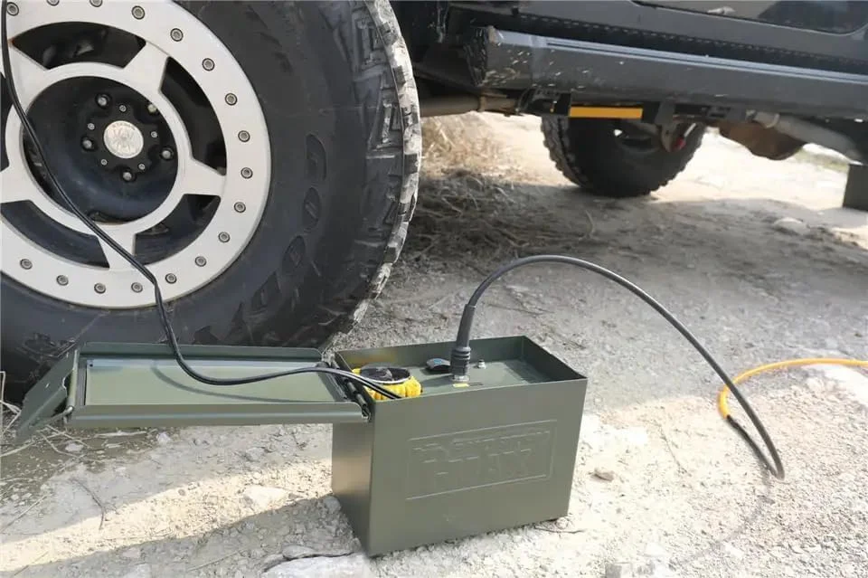 کیت کمپرسور هوای قابل حمل با فشارسنج، گیره های باتری و کیف نگهداری کیت کمپرسور هوای قابل حمل با فشارسنج، گیره های باتری و کیف نگهداری