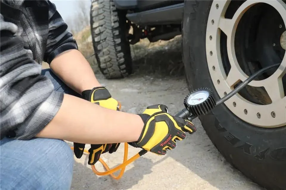 کیت کمپرسور هوای قابل حمل با فشارسنج، گیره های باتری و کیف نگهداری کیت کمپرسور هوای قابل حمل با فشارسنج، گیره های باتری و کیف نگهداری