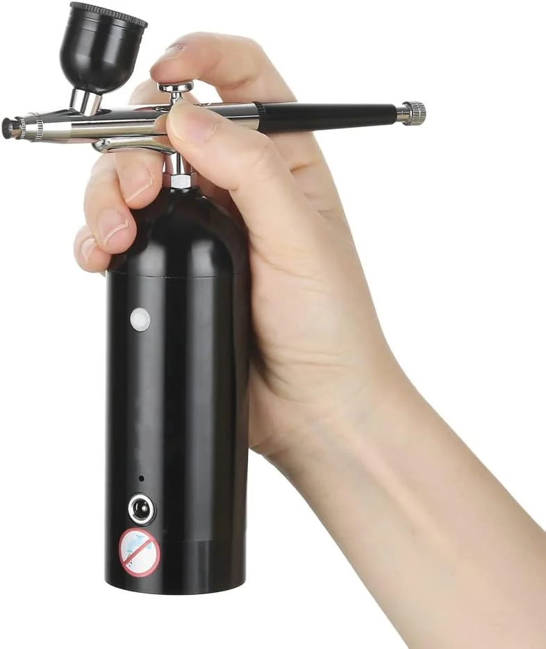 ایرواومی کیت قابل حمل با کمپرسور، ایربراش بی سیم دستی دو حالته با فشار هوای ۱۸PSI، باتری داخلی به همراه ۲ عدد مخزن رنگ برای نقاشی، رنگ آمیزی مدل، طراحی ناخن، آرایش و تزئین کیک