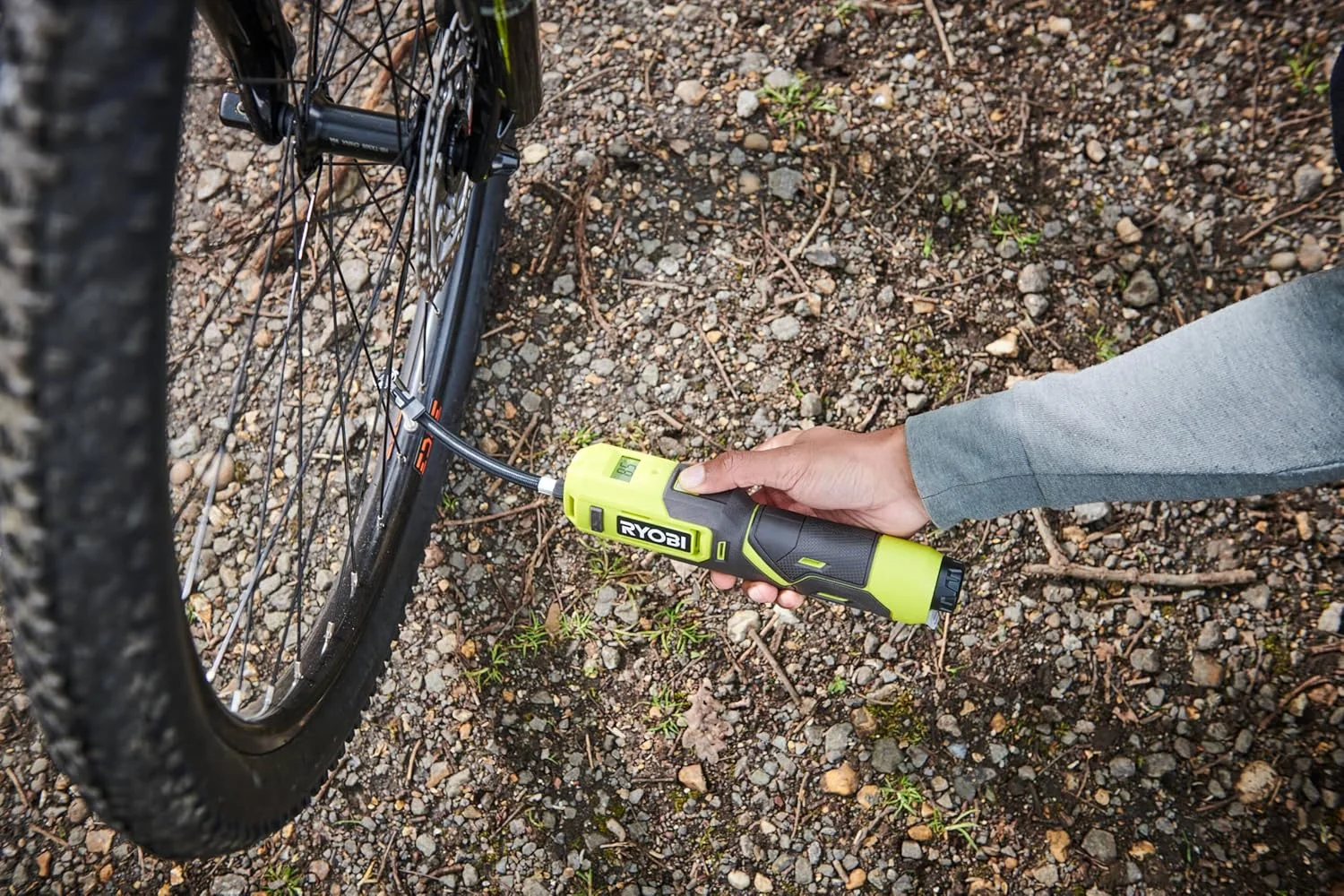 کمپرسور ریوبی به همراه باتری و کابل USB