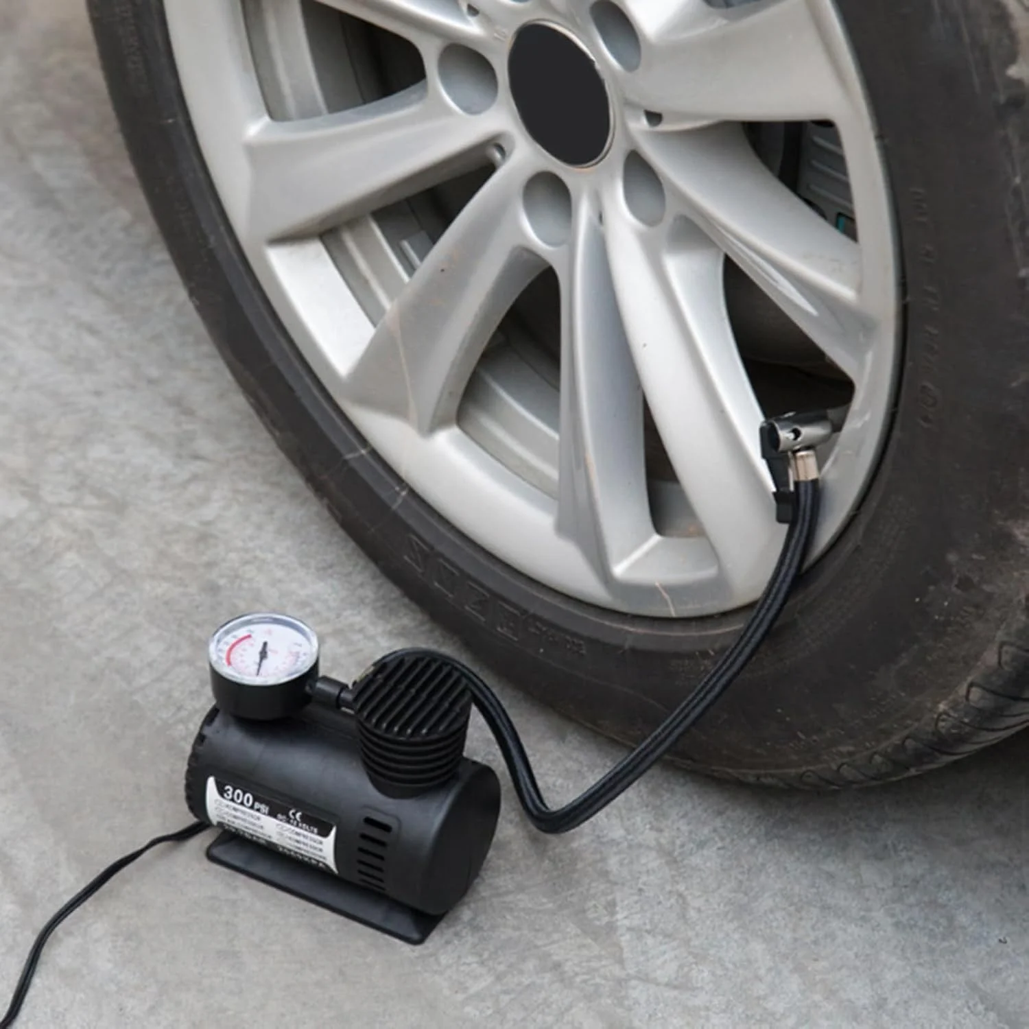 پمپ باد تایر قابل حمل gihusrzx، پمپ باد تایر برای خودرو، کمپرسور هوا 12 ولت با نویز کم و راندمان بالا با فشارسنج، پمپ برقی باد تایر