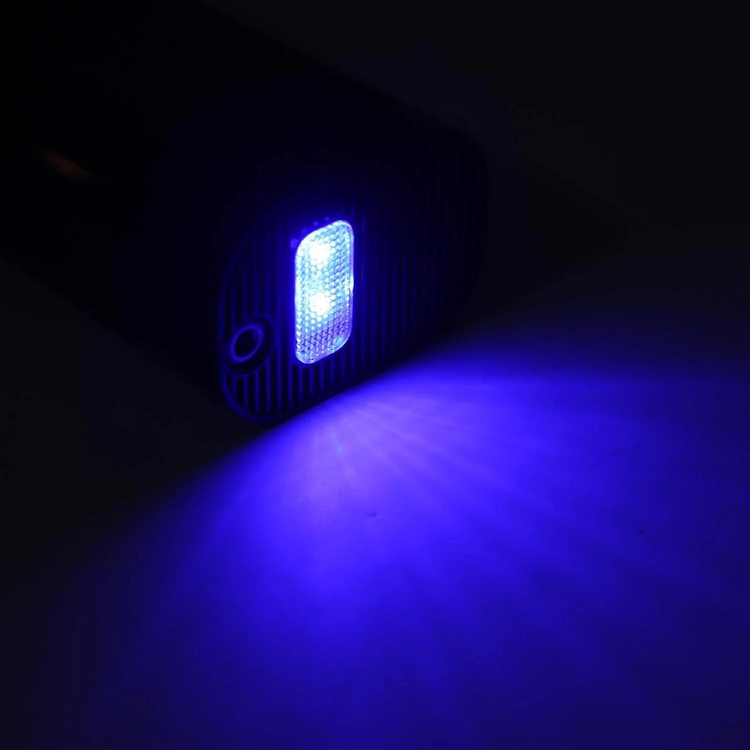 پمپ باد قابل حمل DC 12V با کمپرسور هوا بی سیم 4000mAh، مناسب برای خودرو، دوچرخه، موتورسیکلت، طراحی جمع و جور و ایده آل برای استفاده در مواقع اضطراری (4000mah) به همراه نور