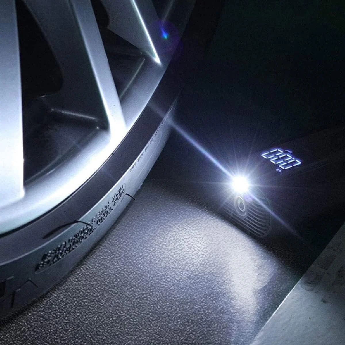 پمپ باد برقی دوچرخه، کمپرسور هوای قابل حمل خودرو، 40 دقیقه زمان کار مداوم و چراغ LED، پمپ کمپرسور هوا 71 PSI 12V