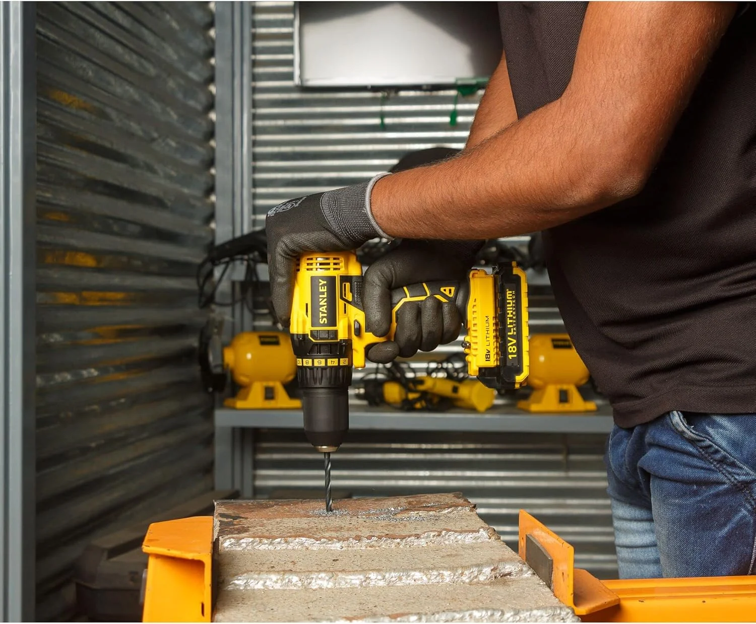 دریل پیچ گوشتی شارژی براشلس استنلی، مشکی/زرد، مدل Scd20S2K-B5