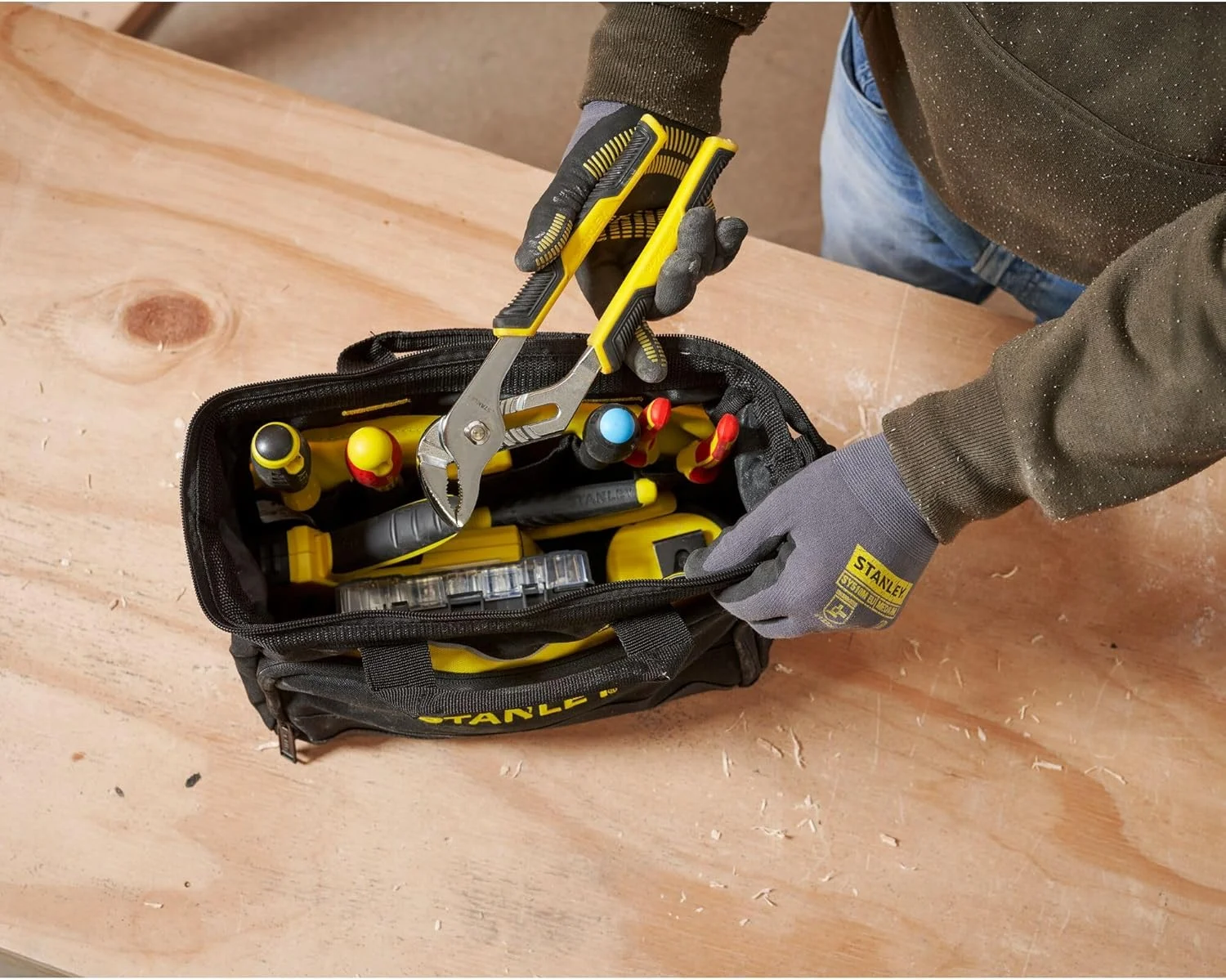 کیف ابزار استنلی 30x25x13 سانتی متر از جنس دنیر 600x600 مقاوم با 8 جیب داخلی و 2 جیب خارجی و پایه تقویت شده 1-93-330، مشکی، 12 اینچ