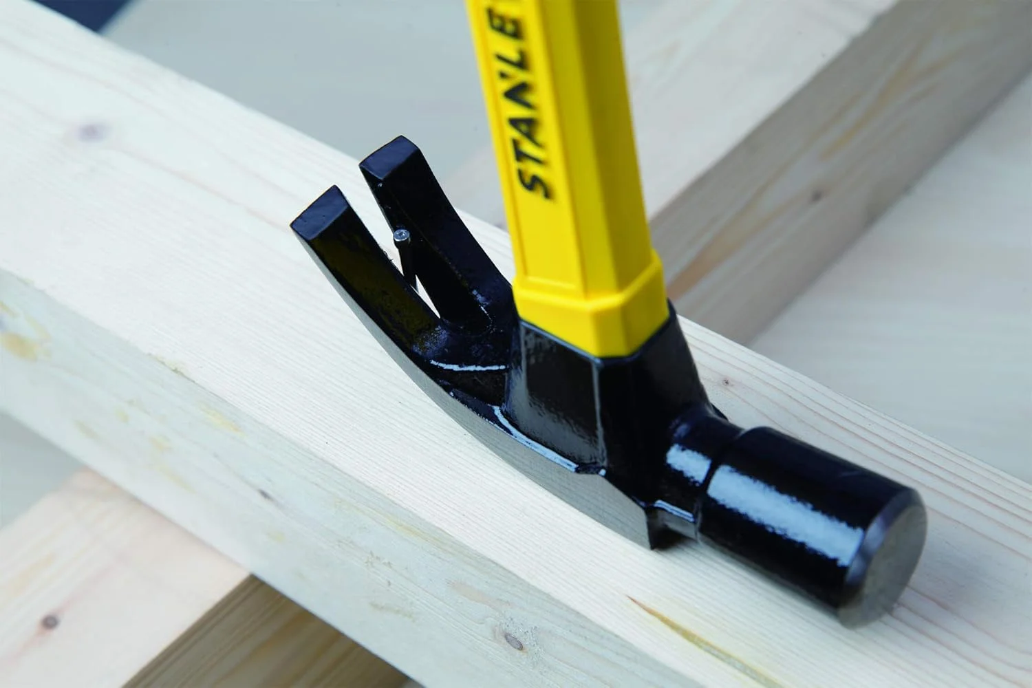 چکش فایبرگلاس 450 گرمی استنلی - مدل Stht51391