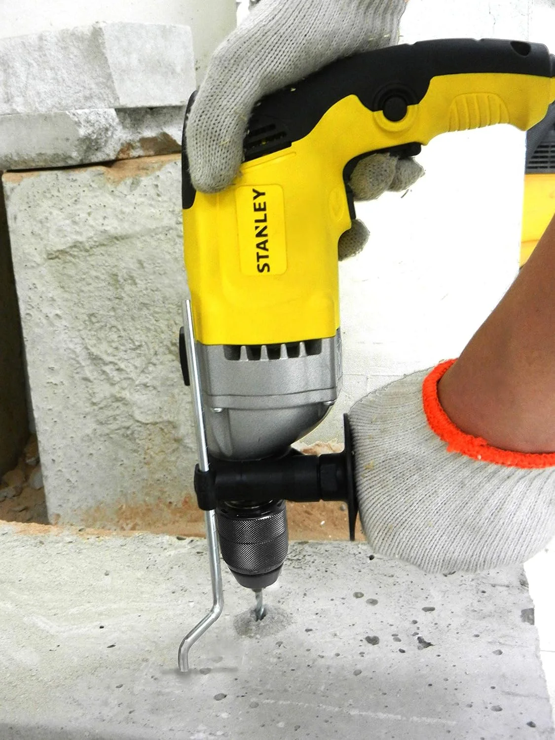 دریل چکشی 720 وات 13 میلی متری استنلی مدل STDH7213K-B5 به همراه جعبه ابزار