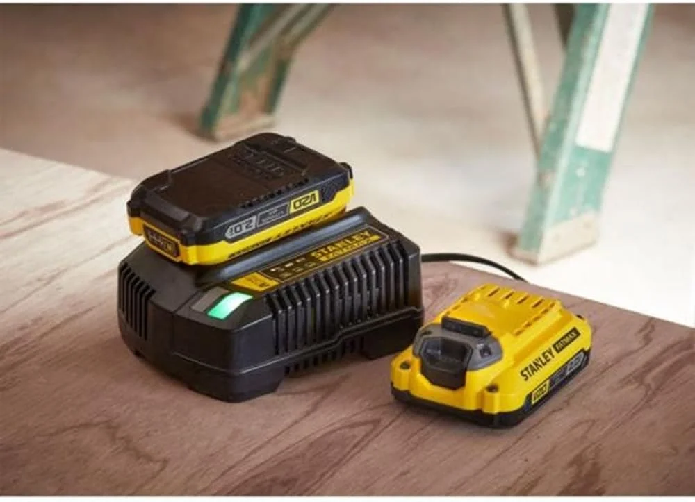 کیت استارتر 18 ولت استنلی فت مکس V20 شامل دو عدد باتری 2.0 آمپر ساعت و شارژر